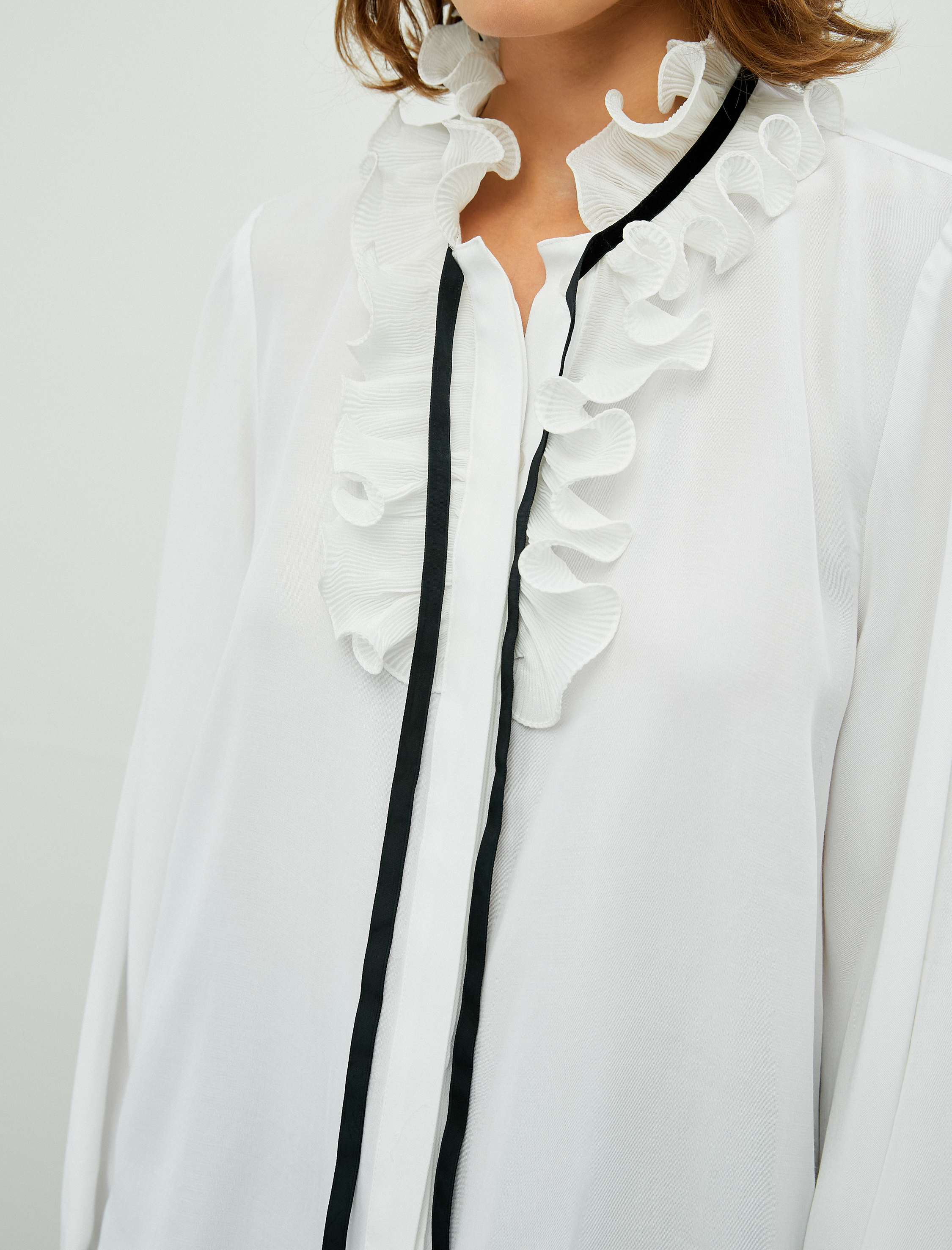   Melis Ağazat X Koton - Fırfırlı Kurdele Detaylı Bluz