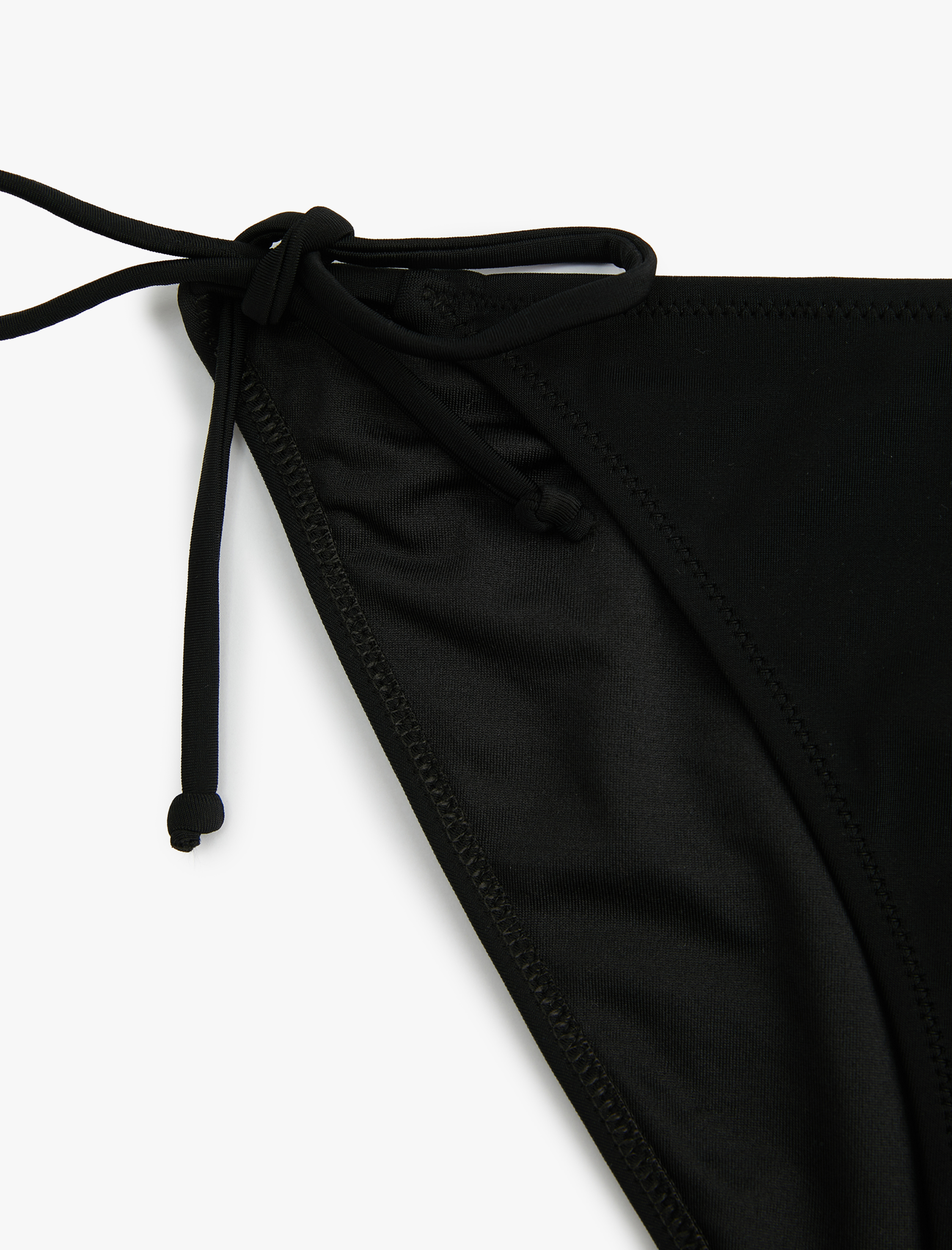   İpli Bikini Altı Yandan Bağlamalı