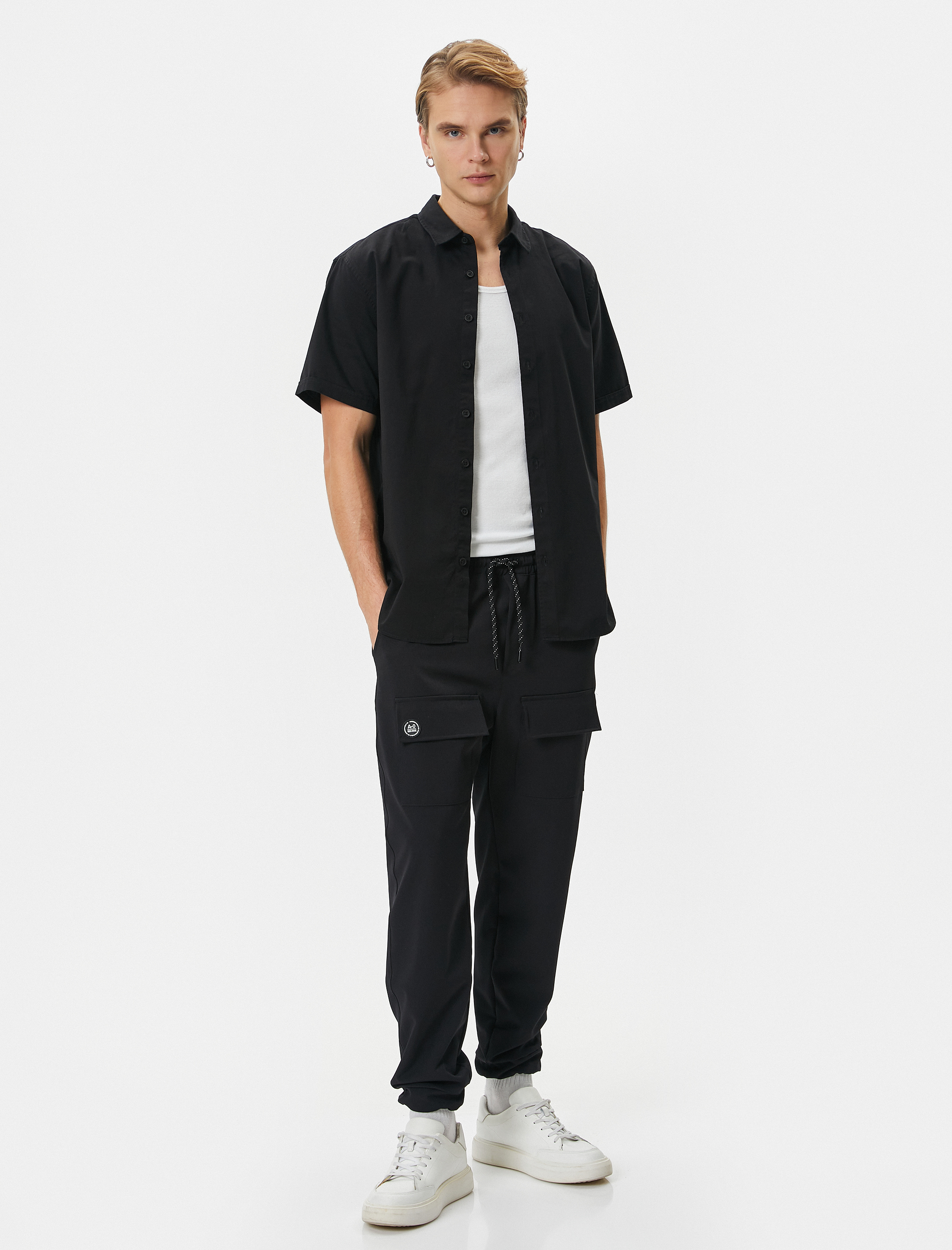   Yazlık Gömlek Klasik Yaka Düğmeli Kıvırmalı Kol Detaylı Regular Fit