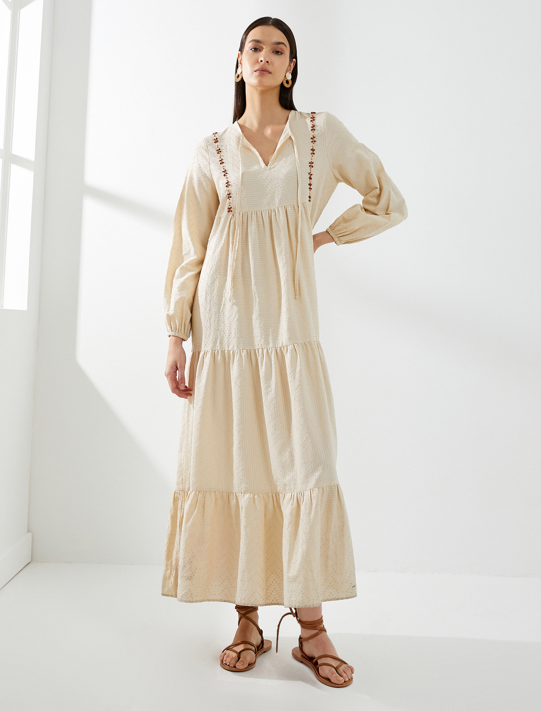   Uzun Elbise Balon Kol Volanlı Bağlamalı Yaka Çiçekli