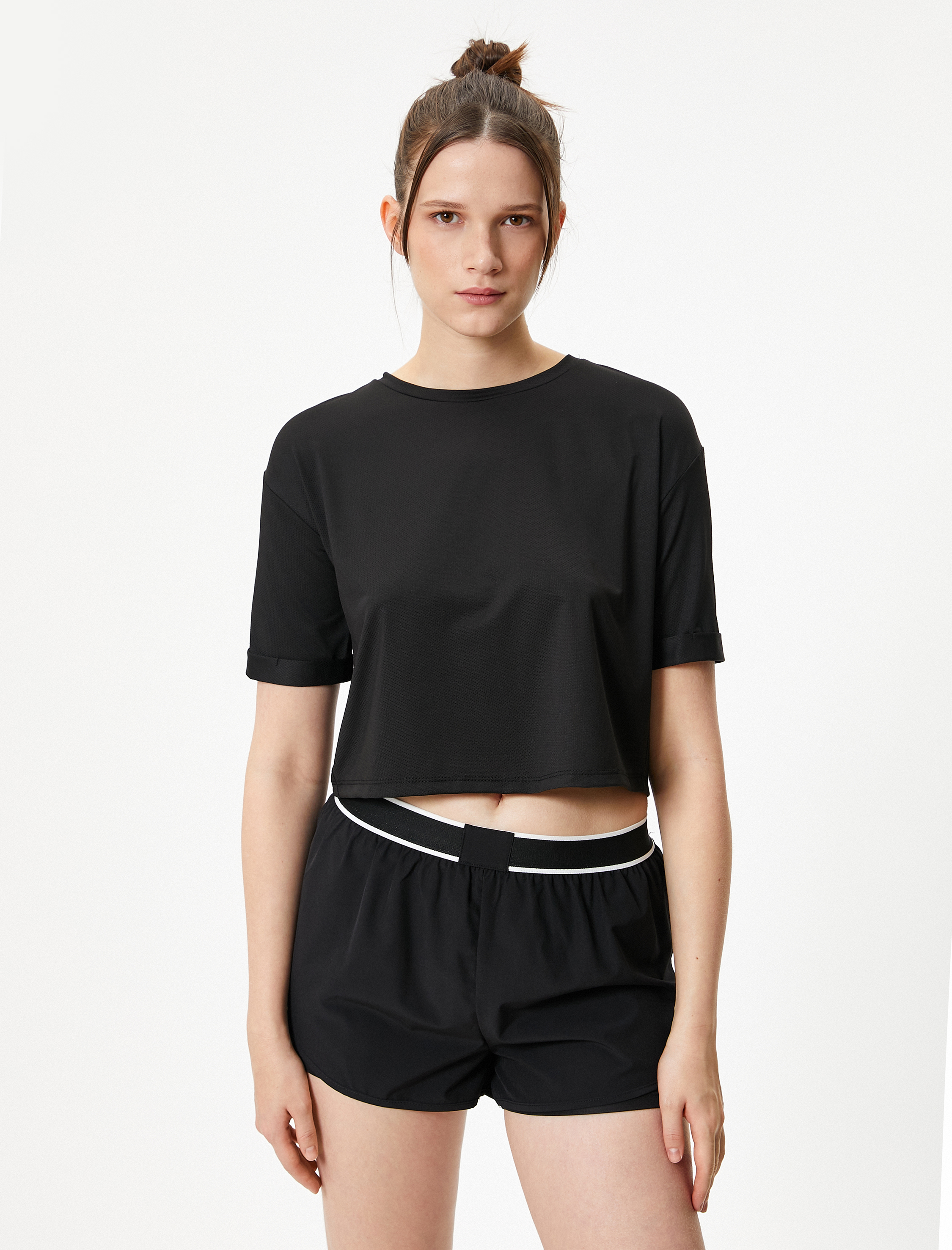   Arkası Pencere Detaylı Spor Crop Tişört Kısa Kollu Bisiklet Yaka