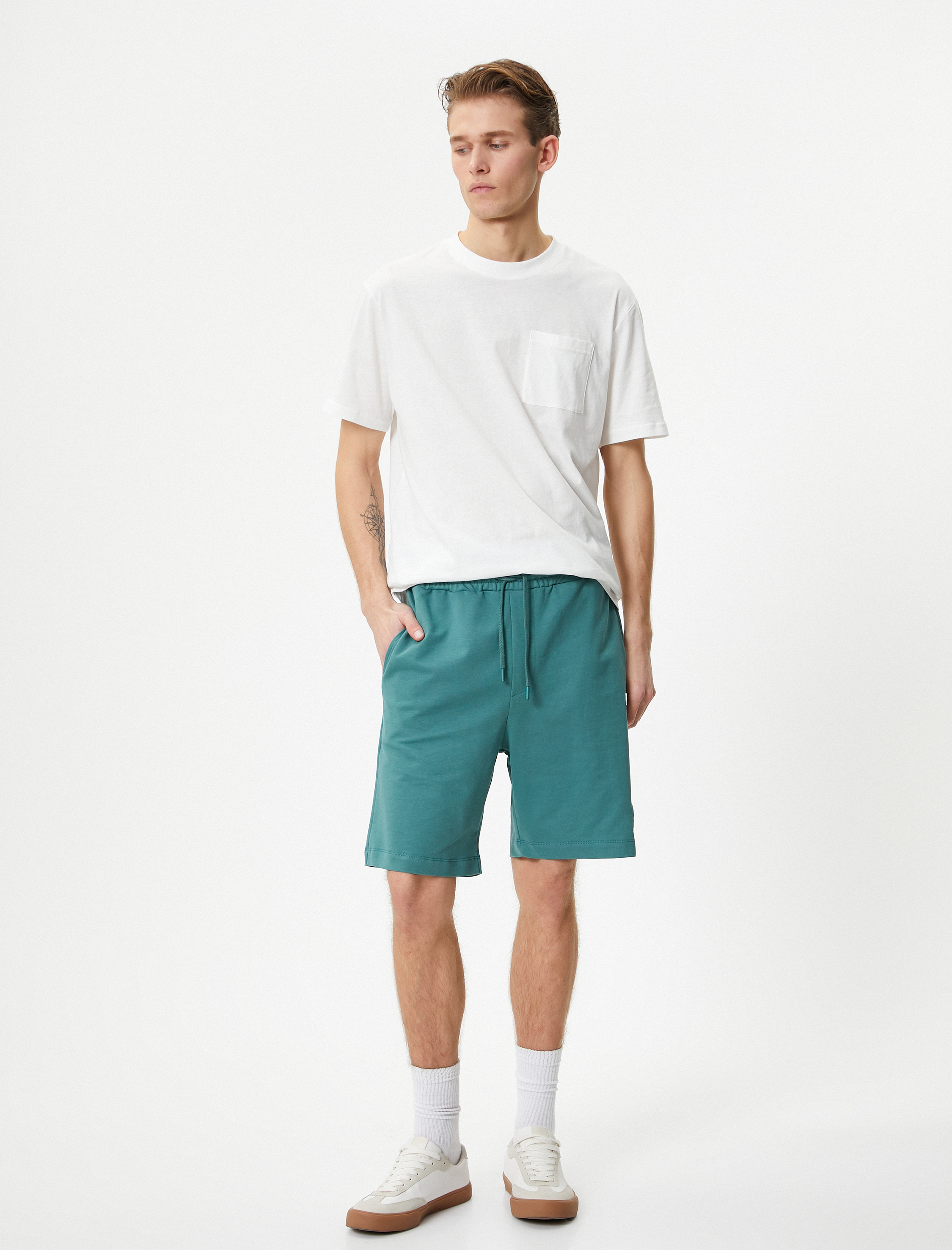   Bermuda Şort Beli Bağcıklı Etiket Baskılı Cepli