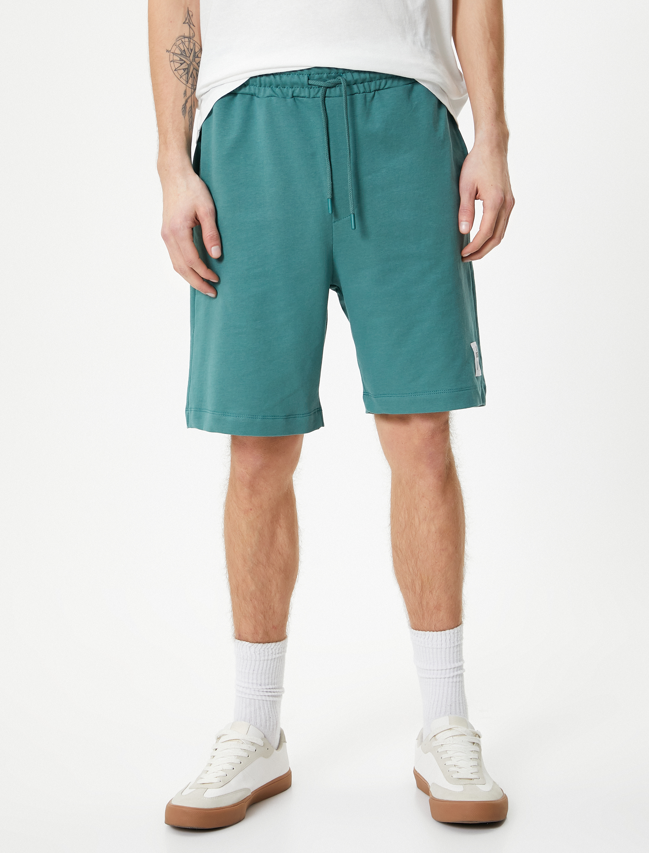   Bermuda Şort Beli Bağcıklı Etiket Baskılı Cepli