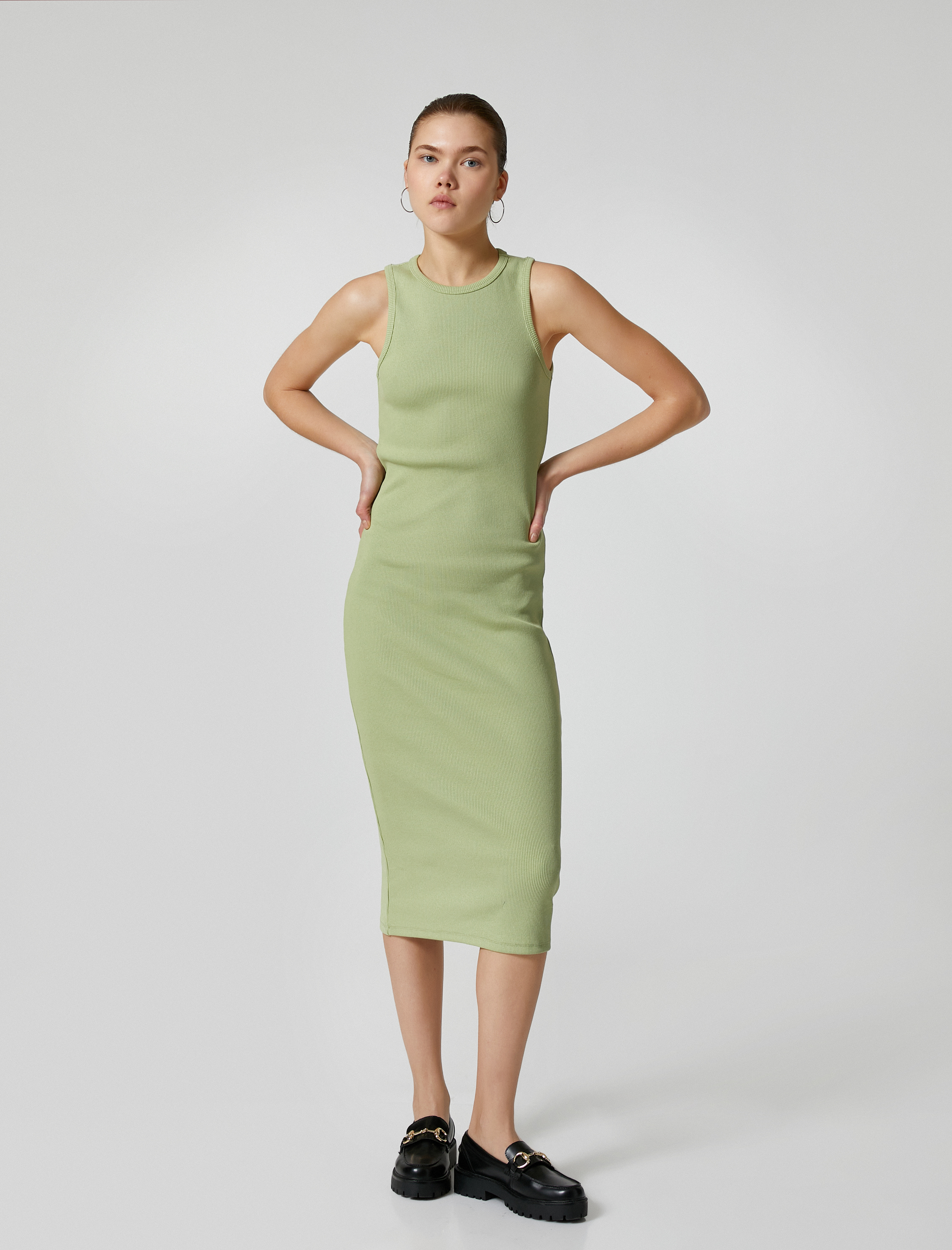   Kalem Elbise Midi Kolsuz Yuvarlak Yaka Pamuklu Slim Fit