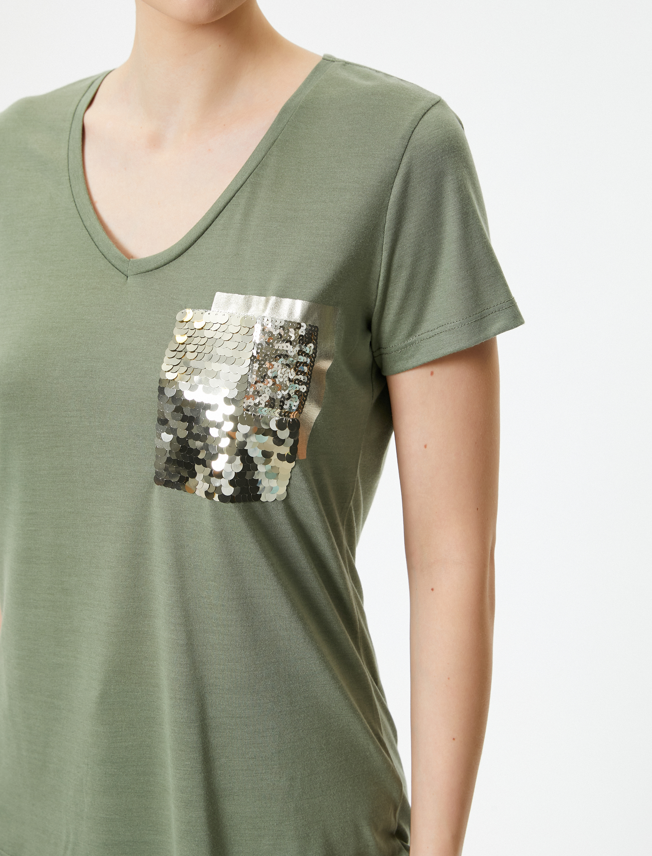   V Yaka Tişört Payetli Kısa Kollu