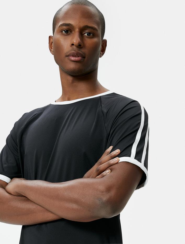  Oversize Spor Tişört Şerit Baskılı Bisiklet Yaka