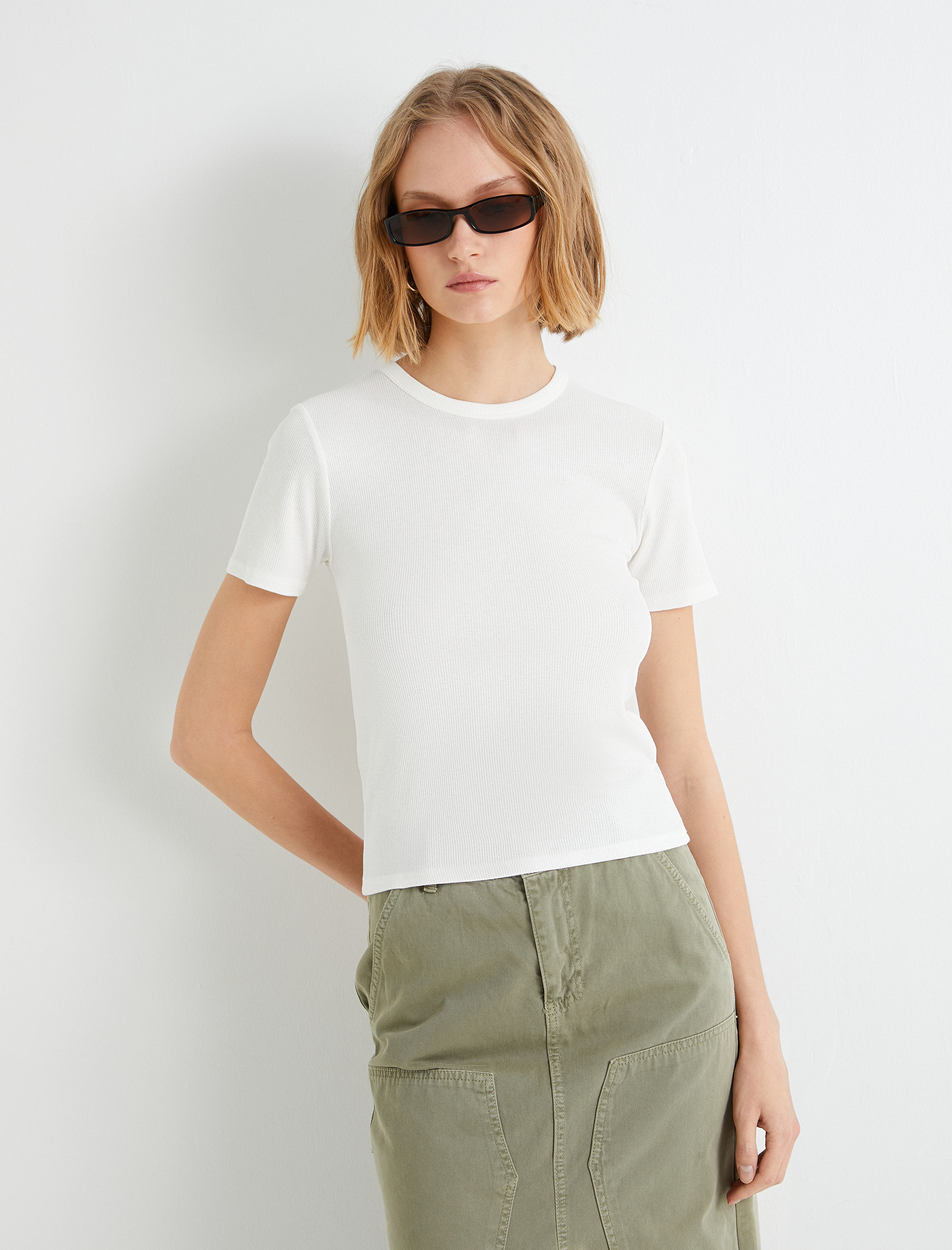   Basic Kısa Tişört Fitilli Kısa Kollu Bisiklet Yaka Viskoz Kumaş