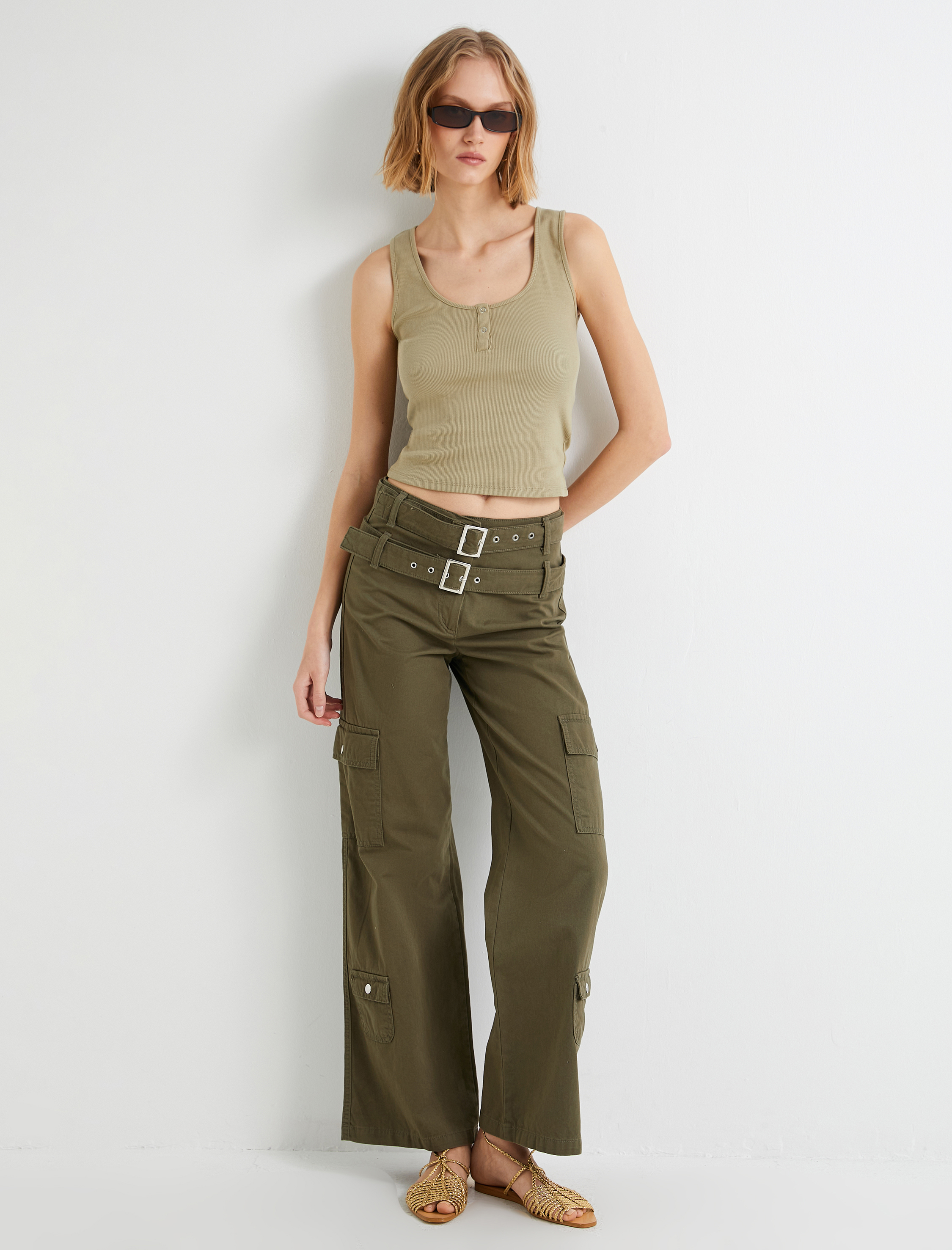   Fitilli Atlet U Yaka Kalın Askılı Çıtçıt Düğmeli Pamuklu