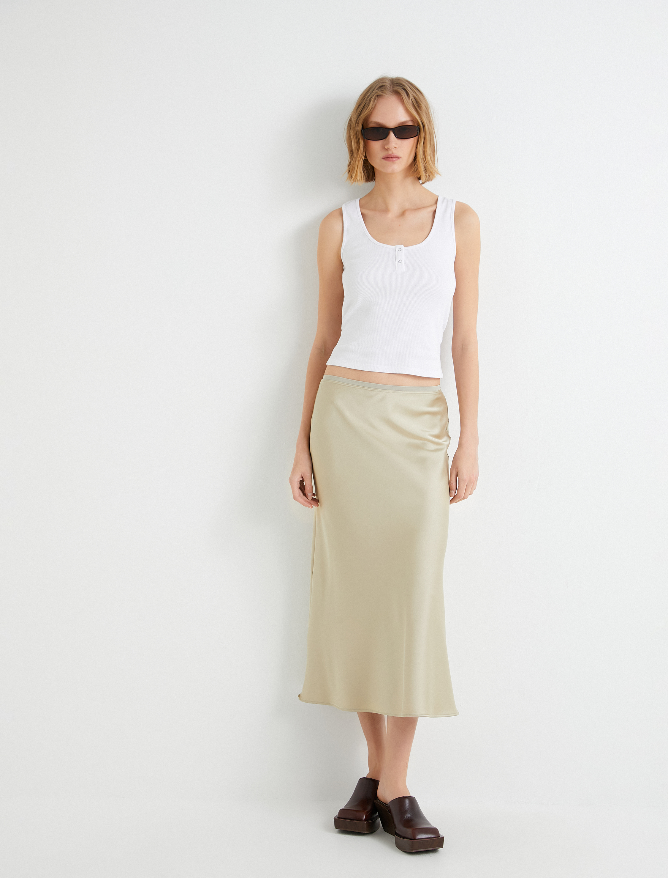   Fitilli Atlet U Yaka Kalın Askılı Çıtçıt Düğmeli Pamuklu