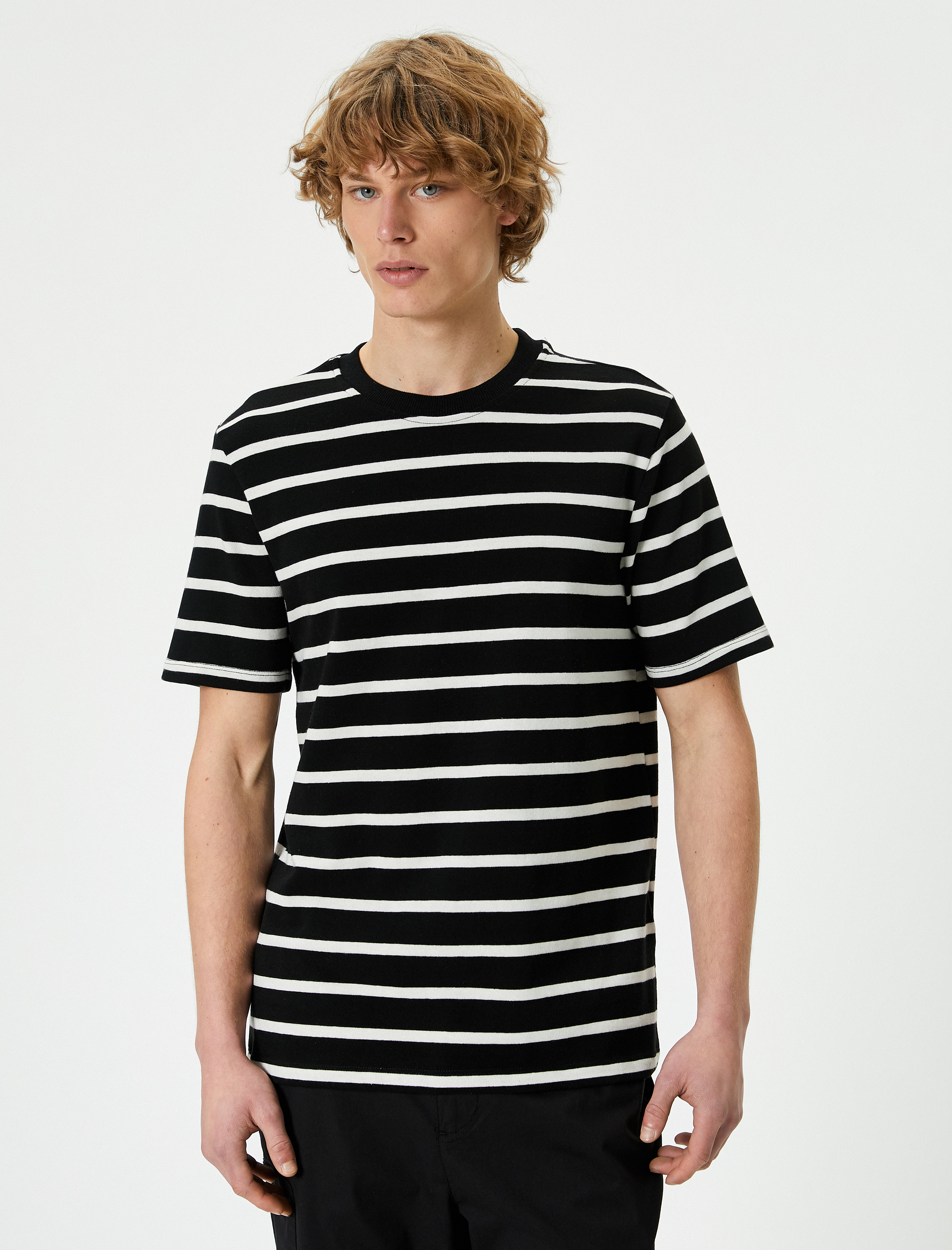   Basic Tişört Bisiklet Yaka Kısa Kollu Pamuklu