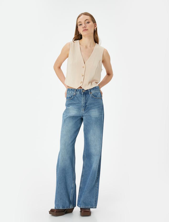  Crop Yelek Bluz İnce Aerobin Kumaş V Yaka Düğmeli