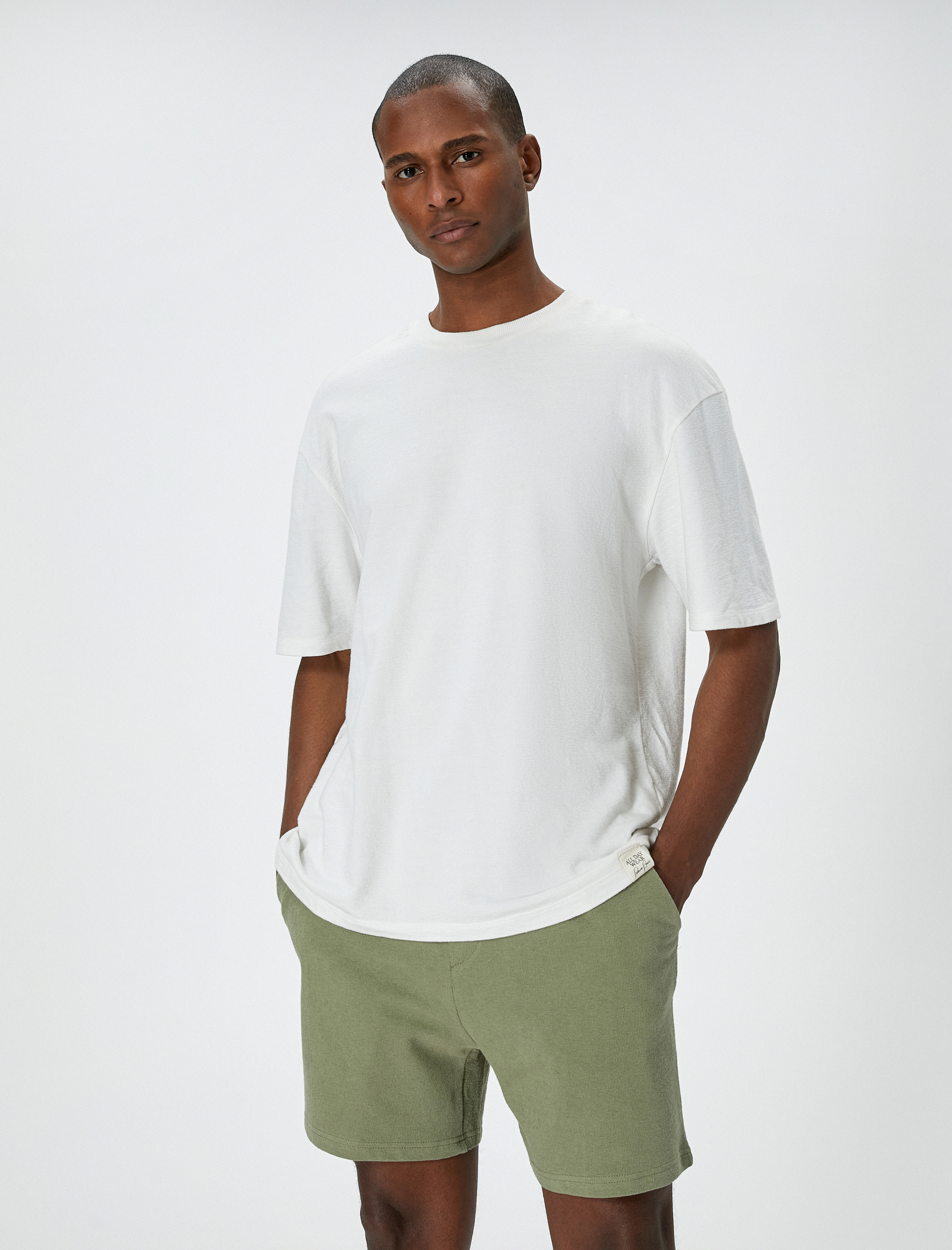   Beli Bağcıklı Şort Cep Detaylı Pamuklu