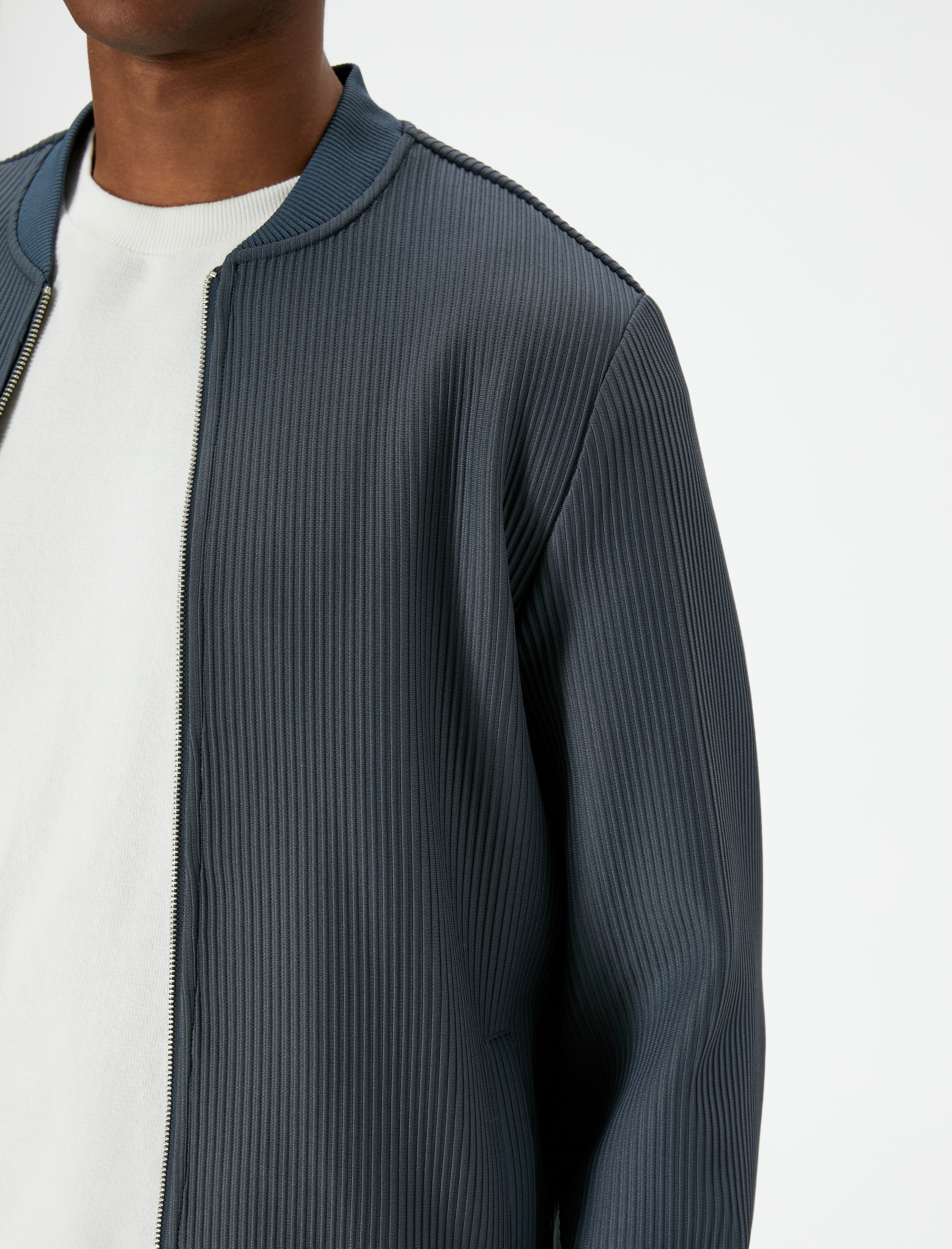   Bomber Ceket Dokulu Fermuarlı Cep Detaylı