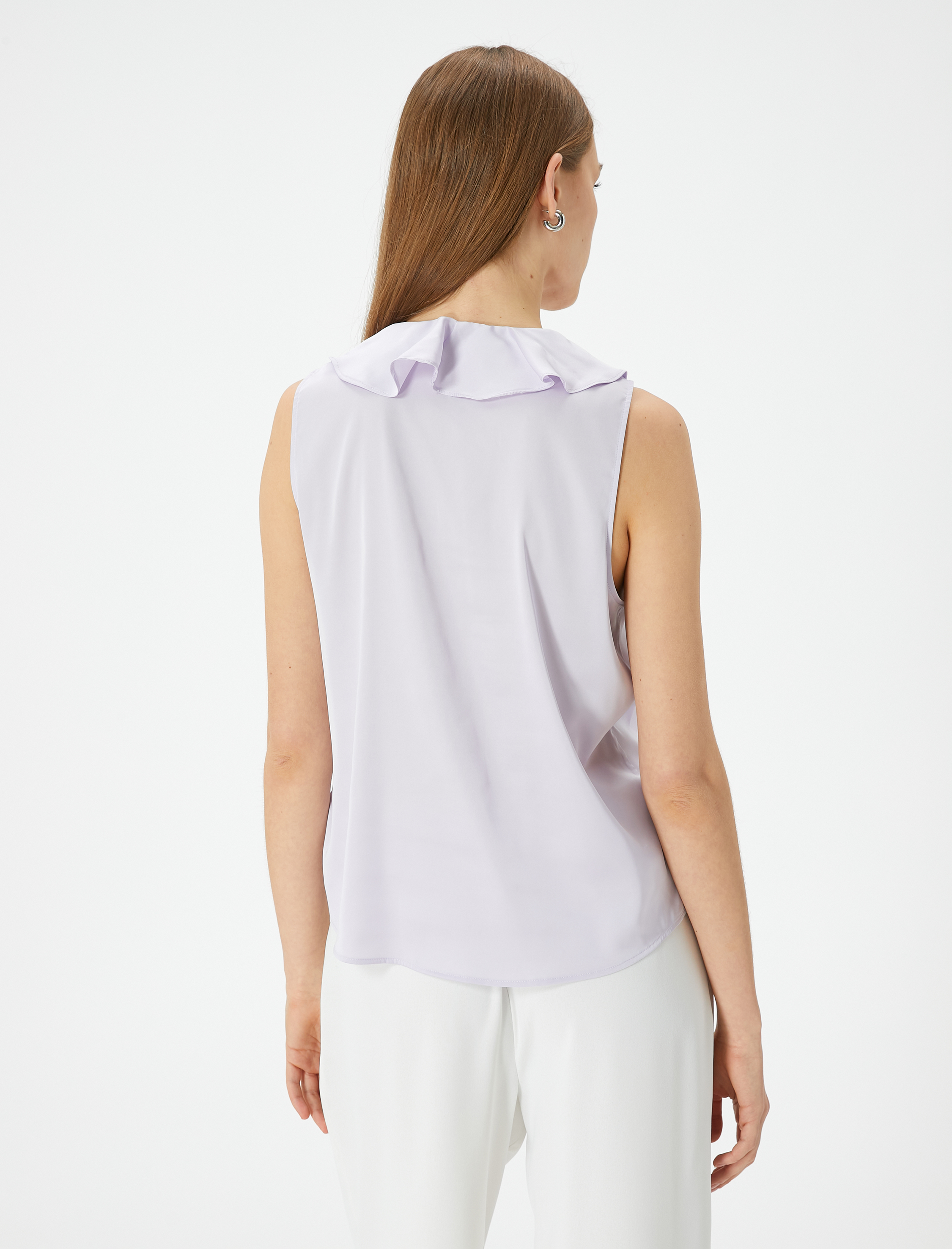   Fırfırlı V Yaka Bluz Kolsuz