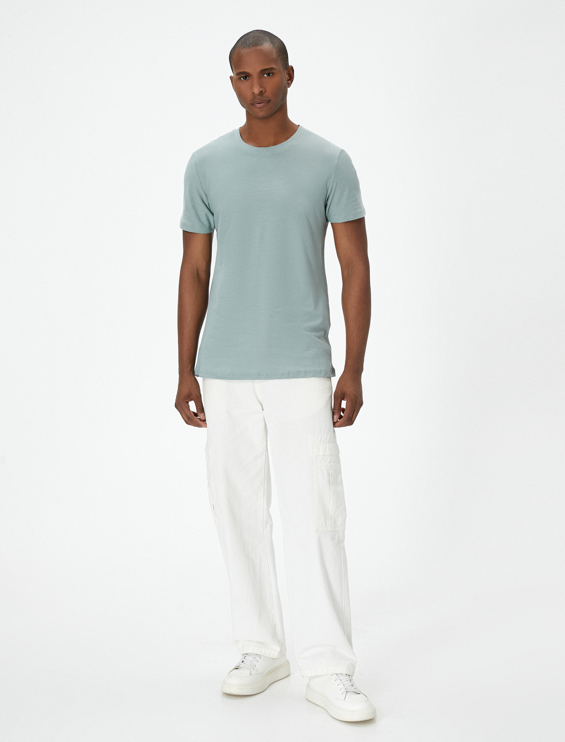 Basic Tişört Slim Fit Bisiklet Yaka Kısa Kollu