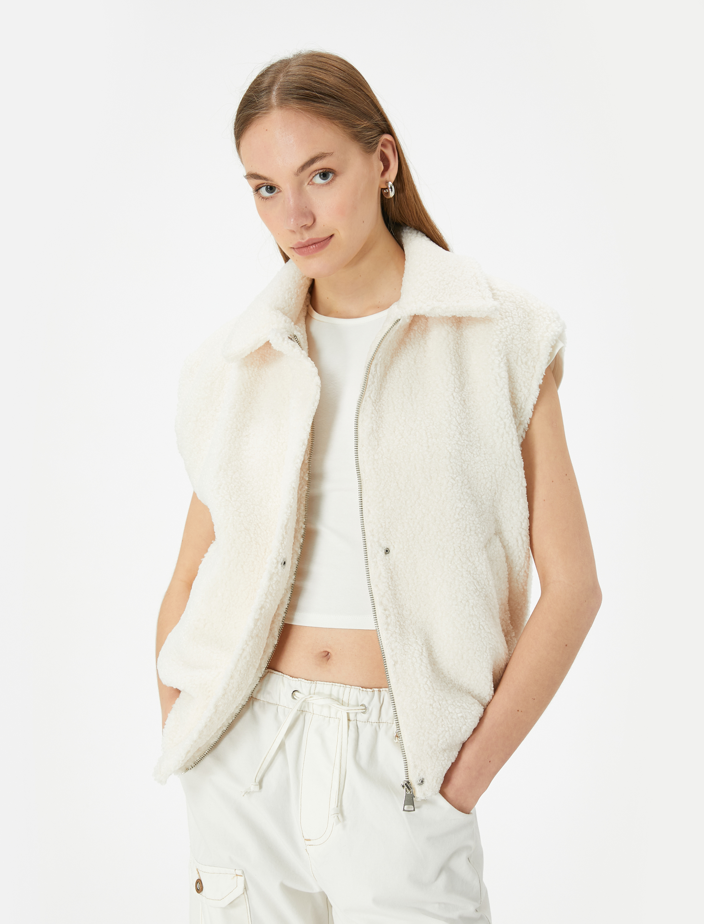   Çıt Çıt Kapama Detaylı Rahat Kesim Fermuarlı Peluş Yelek