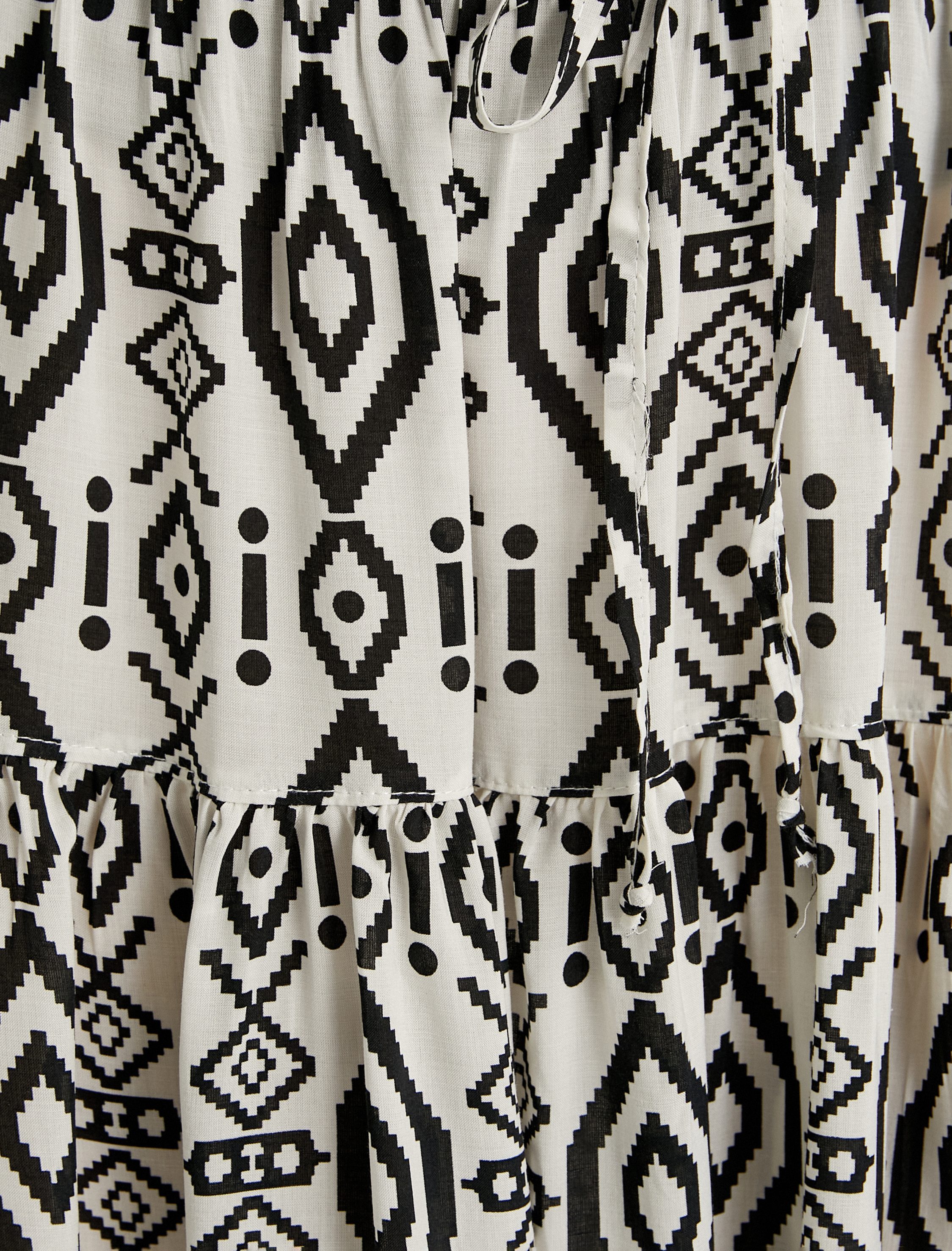   Midi Etek Yırtmaç Detaylı Beli Lastikli Etnik Desenli Viskon