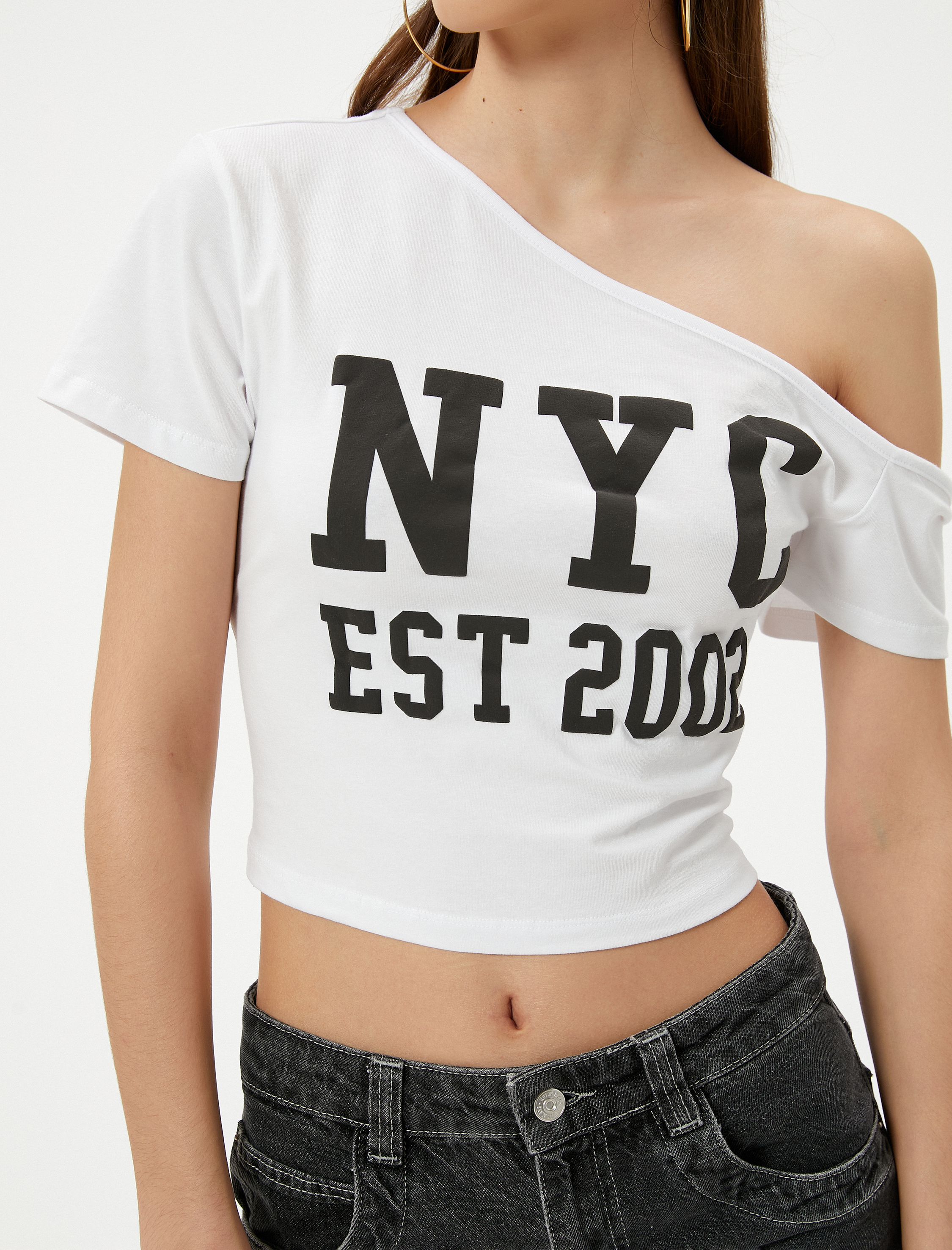   Crop Kayık Yaka Tişört Kolej Baskılı Kısa Kollu Pamuklu