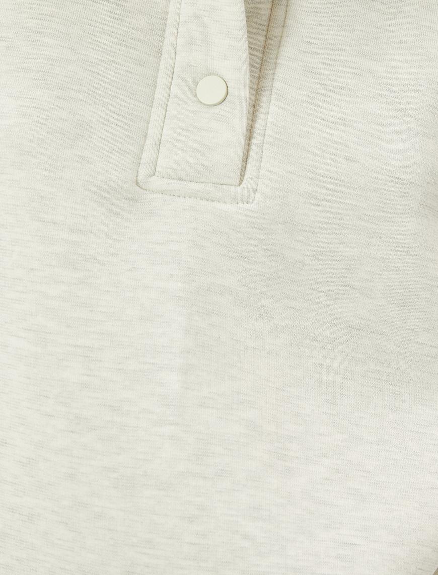   Şardonlu Yakası Peluş Detaylı Oversize Sweatshirt Dik Yaka Çıt Çıt Düğmeli
