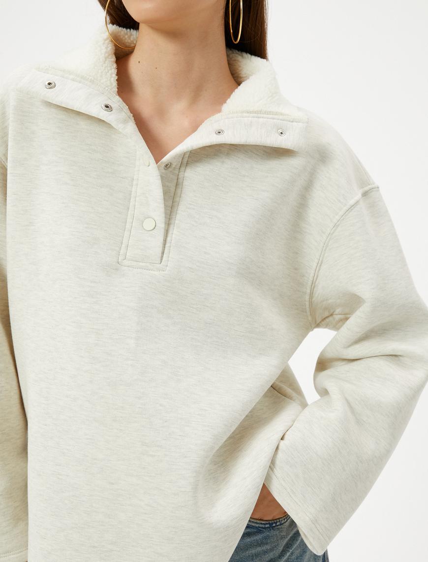   Şardonlu Yakası Peluş Detaylı Oversize Sweatshirt Dik Yaka Çıt Çıt Düğmeli