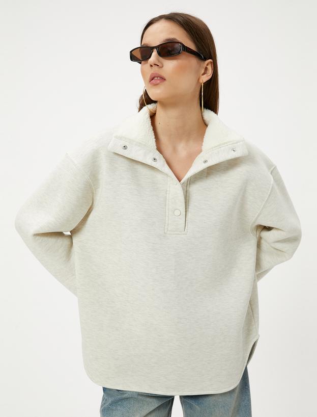 Yakası Peluş Detaylı Oversize Sweatshirt Dik Yaka Çıt Çıt Düğmeli_0