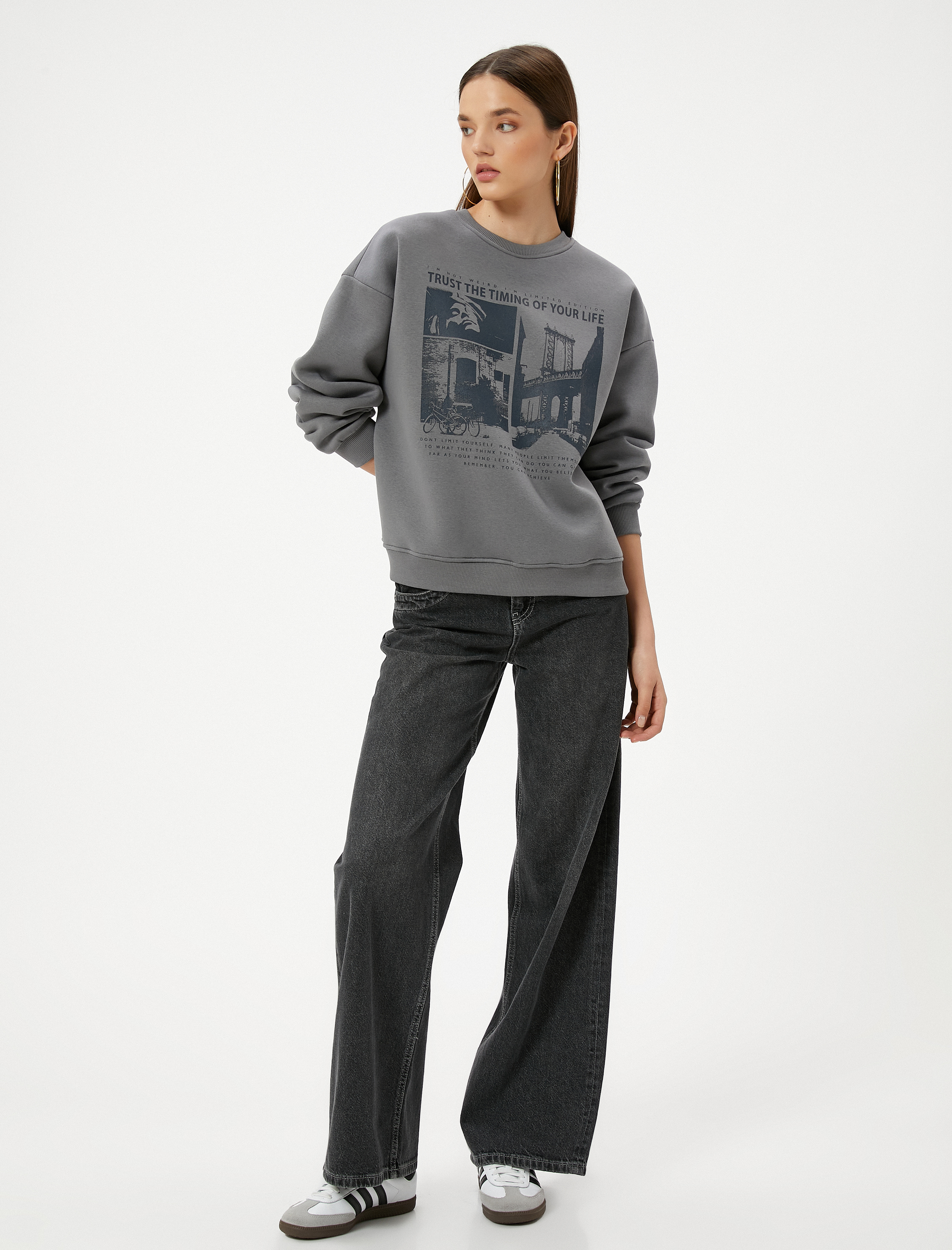   Şardonlu Baskılı Sweatshirt Rahat Kalıp Bisiklet Yaka Uzun Kollu