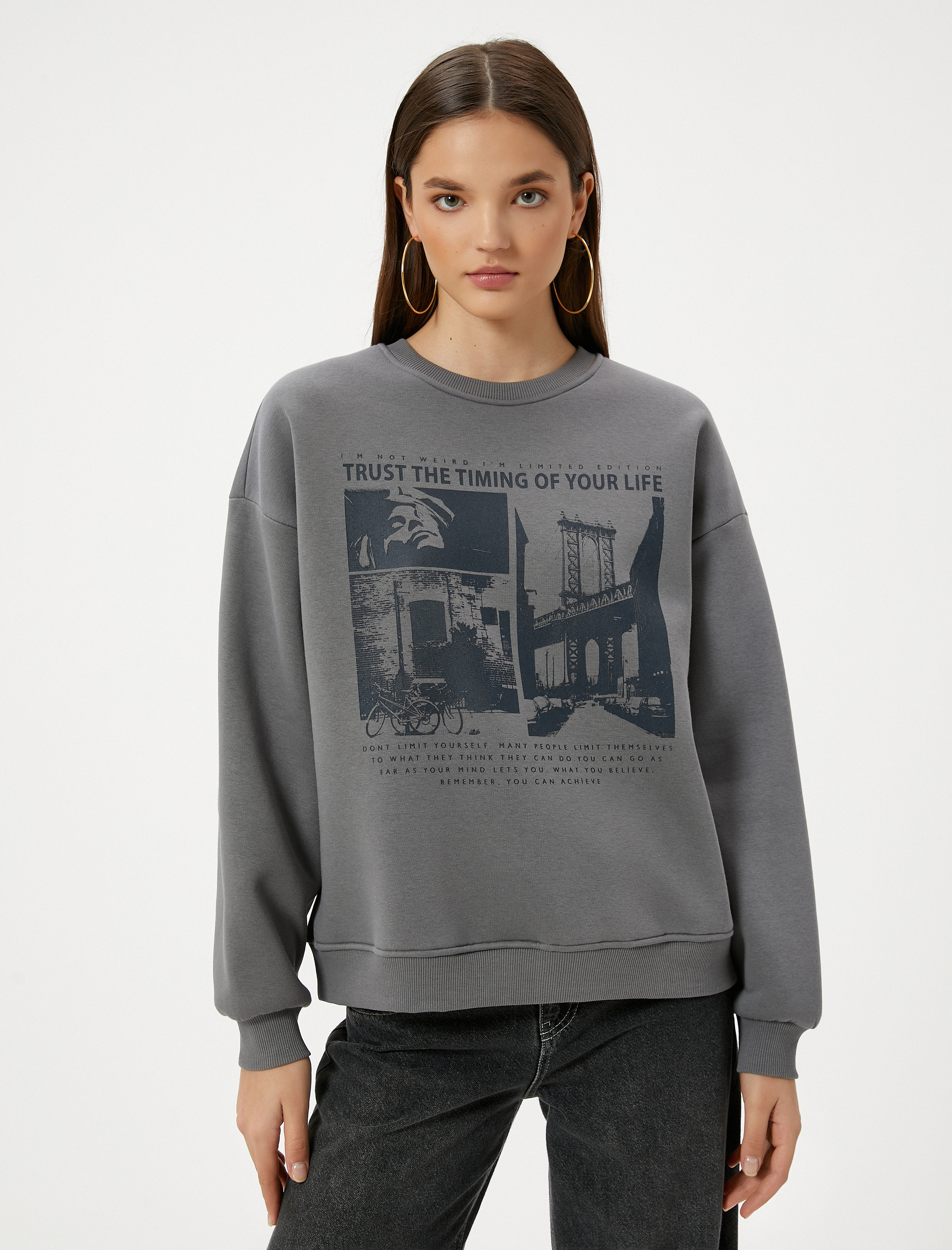   Şardonlu Baskılı Sweatshirt Rahat Kalıp Bisiklet Yaka Uzun Kollu