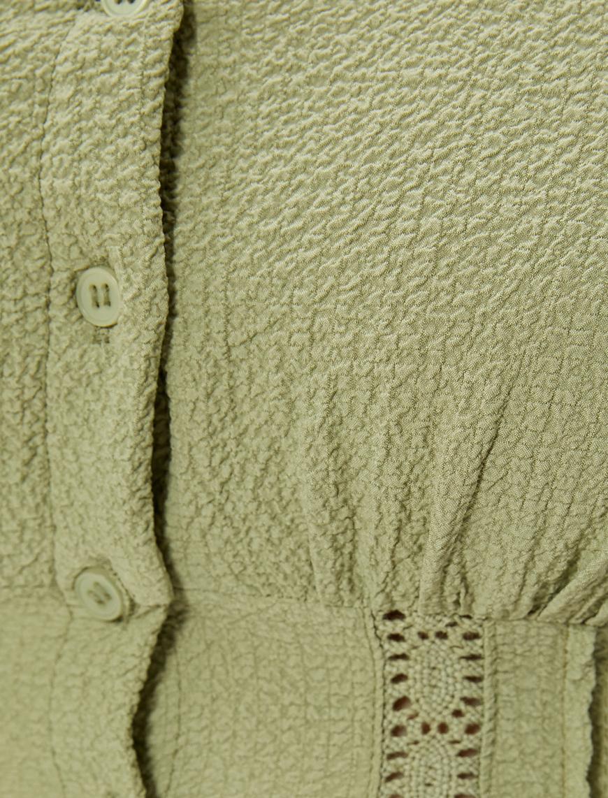   Balon Kol Crop Bluz Dantel Detaylı Düğmeli U Yaka Krinkıl Kumaş