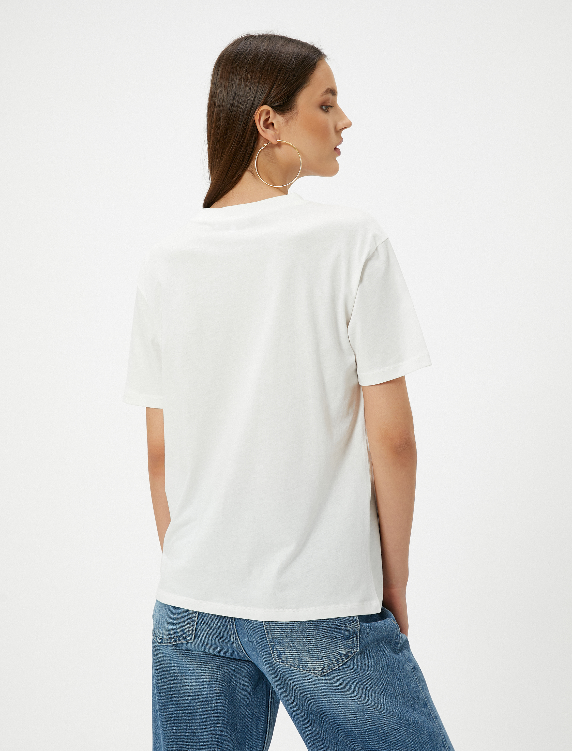 Ekru Kelebek Baskılı Tişört Kısa Kollu Bisiklet Yaka Pamuklu