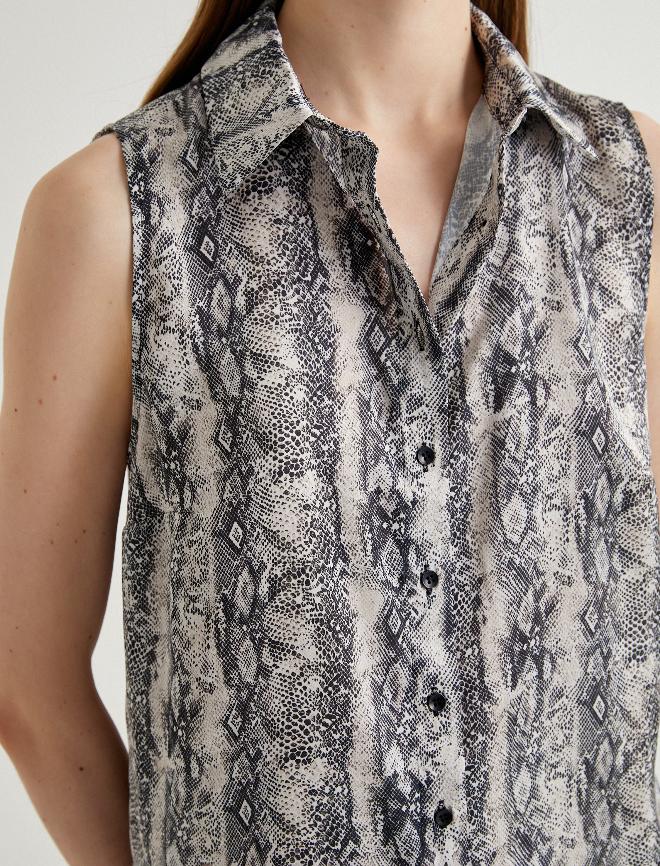   Yılan Derisi Desenli Gömlek Kolsuz Düğmeli