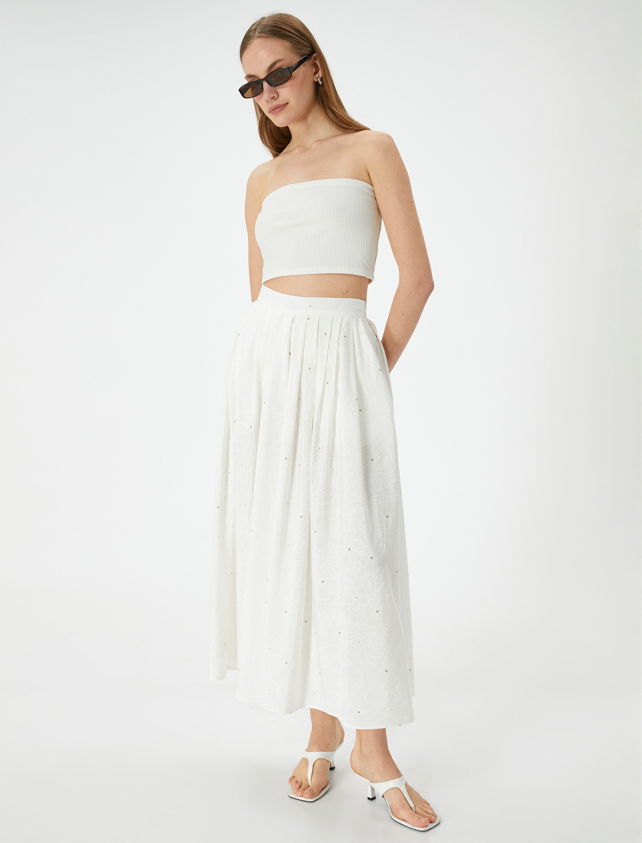   Midi Çan Etek Volanlı Cep Detaylı Çiçek İşlemeli Viskon Karışımlı