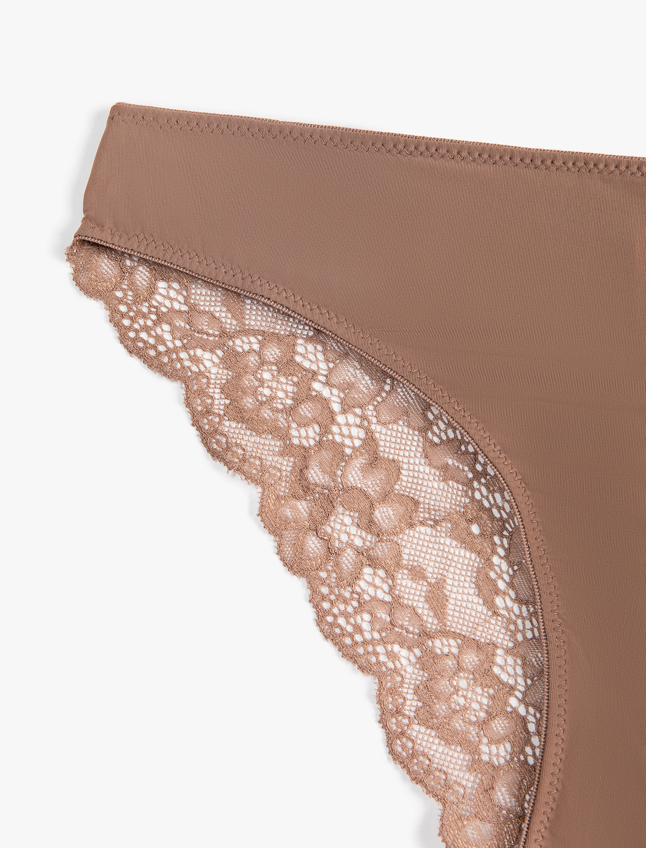   Brazilian Külot Arkası Dantel Detaylı