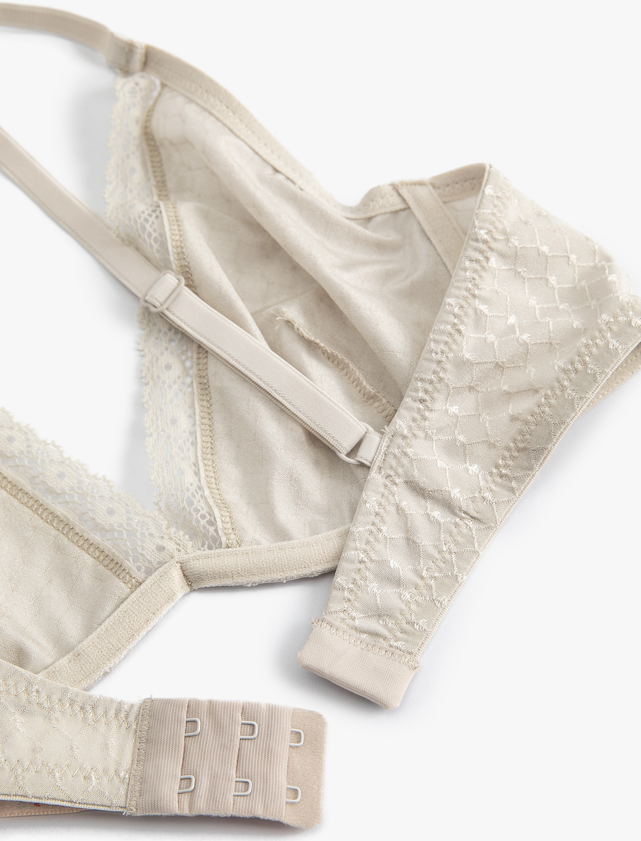   Balenli Dolgusuz Sütyen Dantel Detaylı