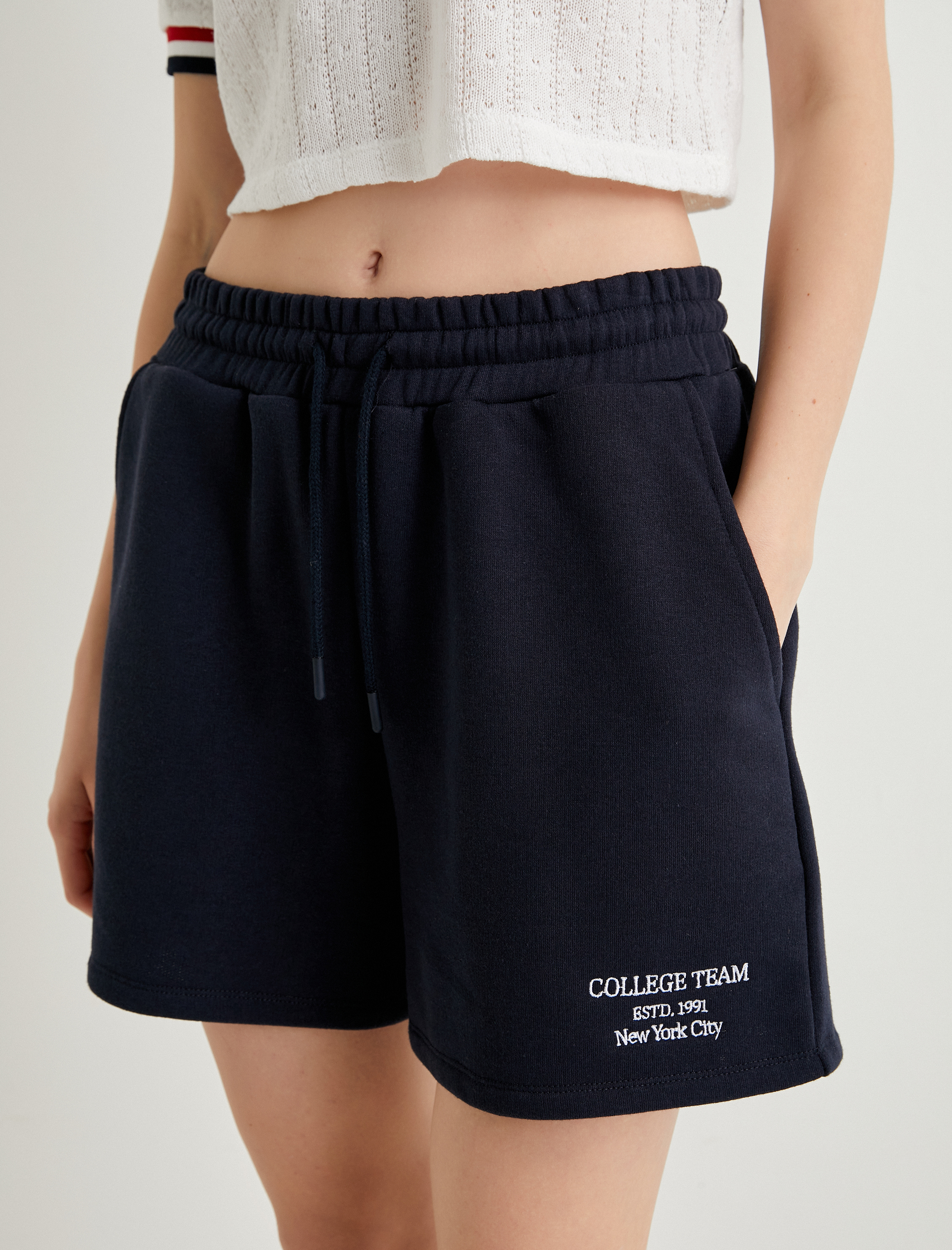   Mini Şort Cepli Rahat Kalıp Beli Bağlamalı