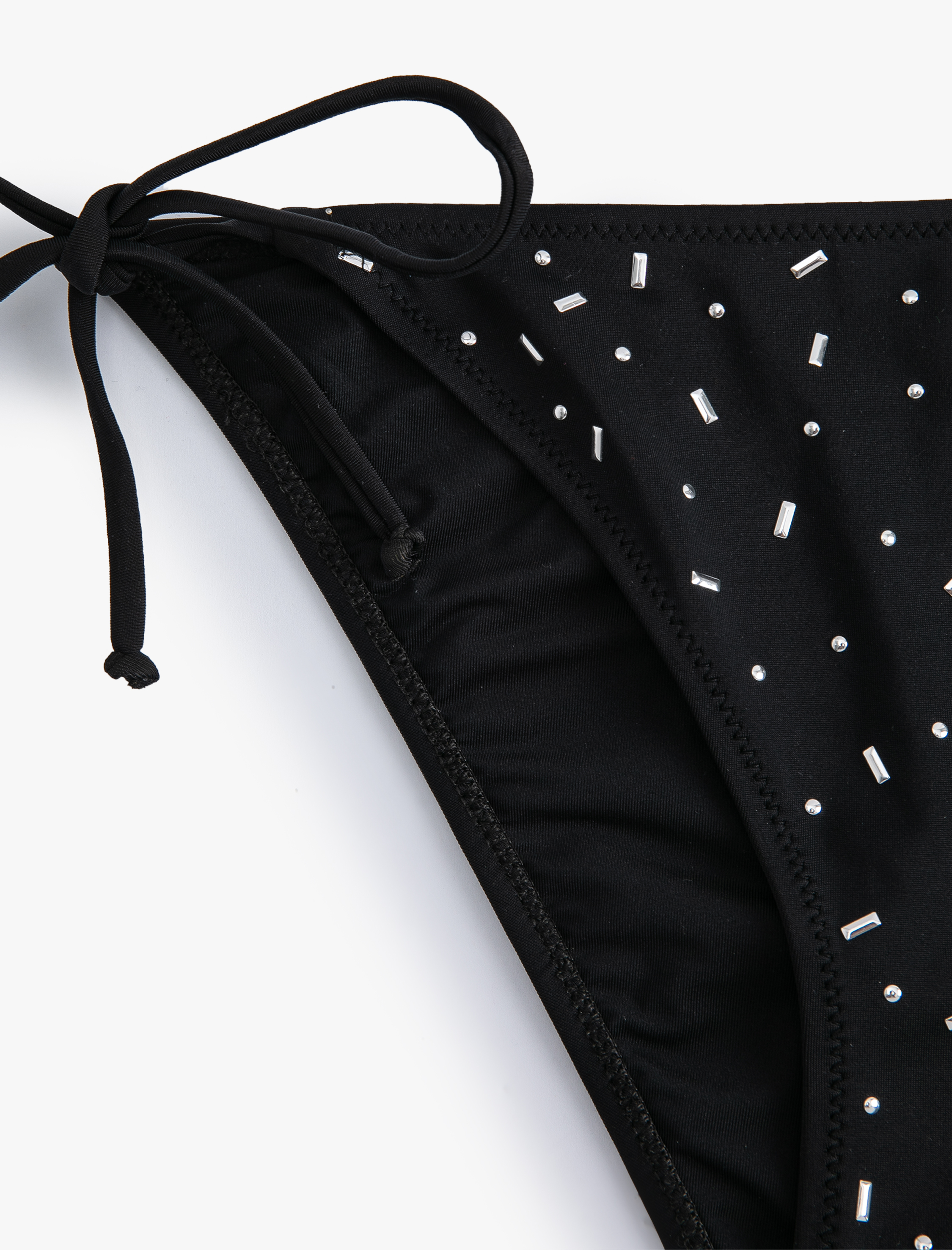   İpli Bikini Altı Metal Taş Baskılı