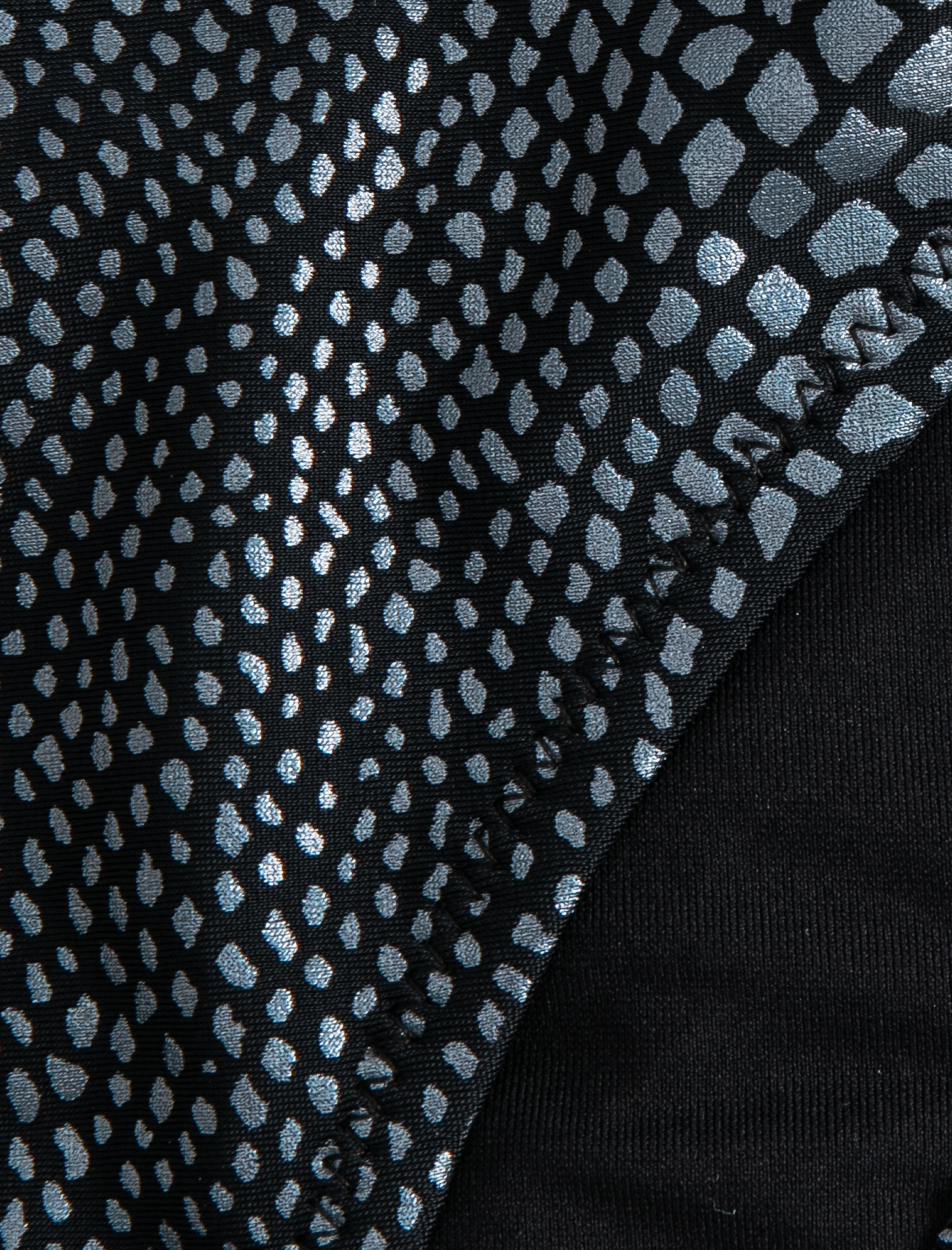   Yılan Derisi Desenli Bikini Altı Normal Bel