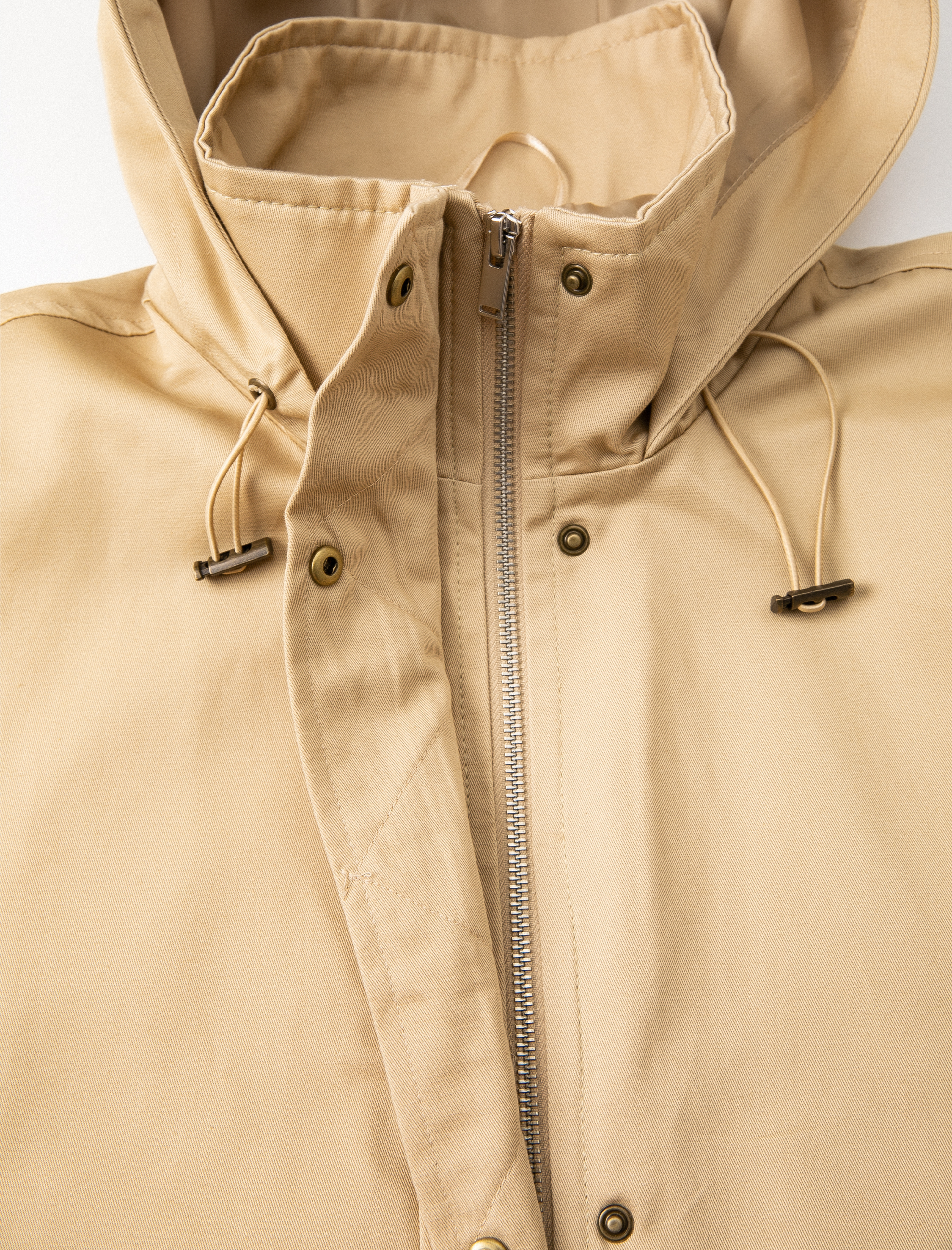   Kapüşonlu Kısa Trençkot Kalça Boy Astarlı Cepli Fermuarlı Rüzgar Kapaklı