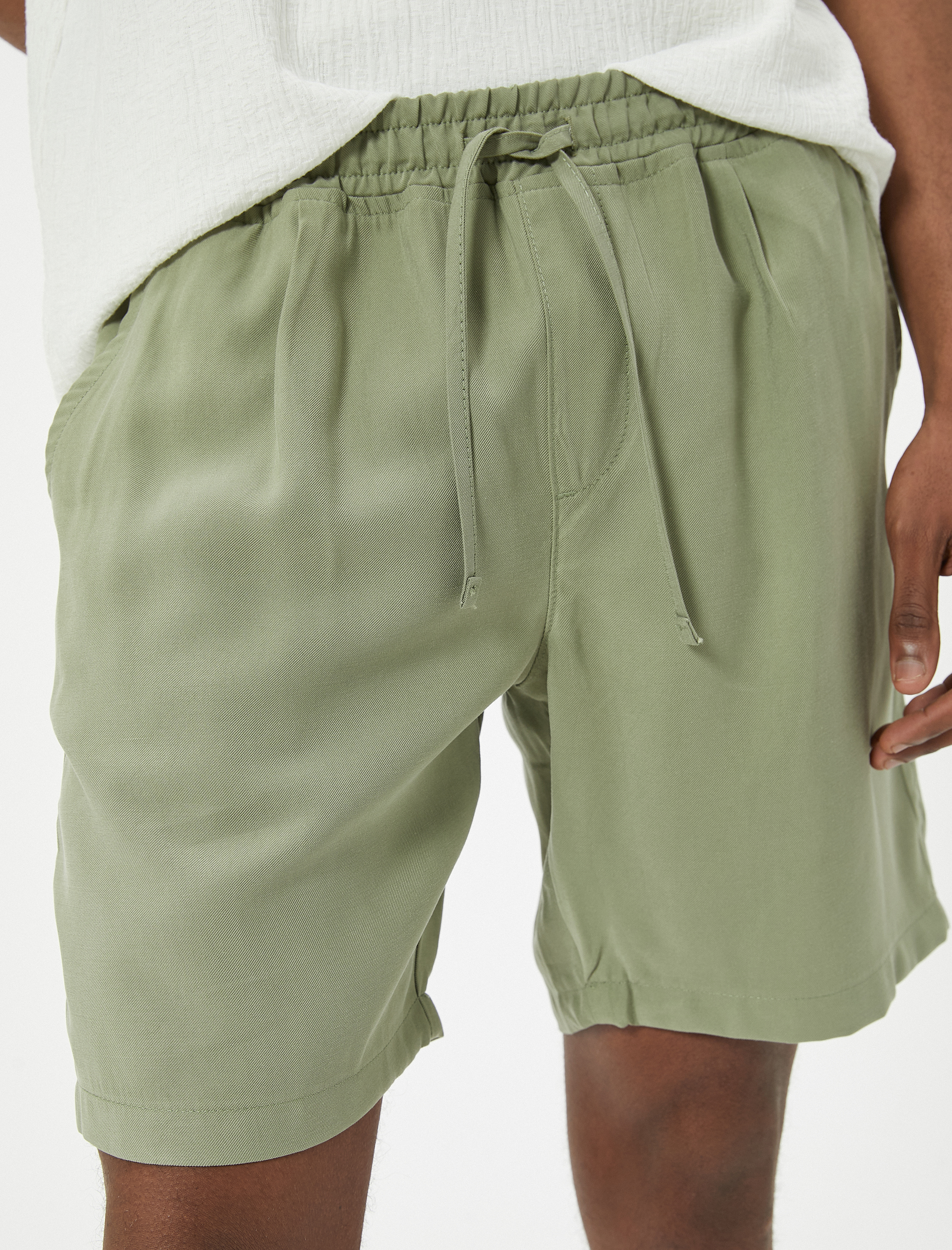 Bermuda Şort Chino Beli Bağcıklı Cep Detaylı Rayon Kumaş