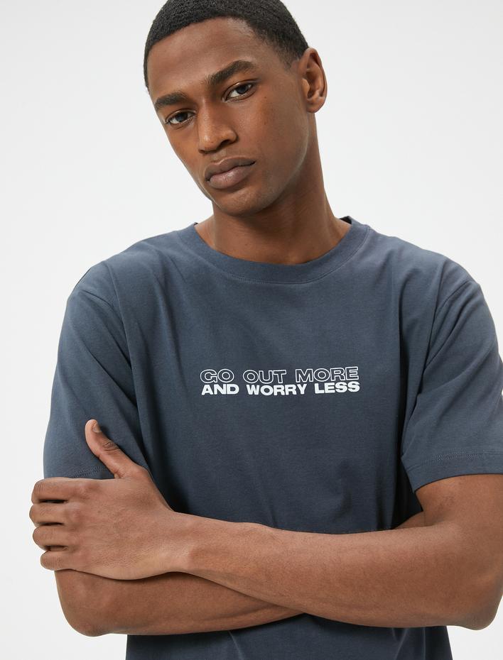  Slim Fit Tişört Slogan Baskılı Kısa Kollu Bisiklet Yaka Pamuklu