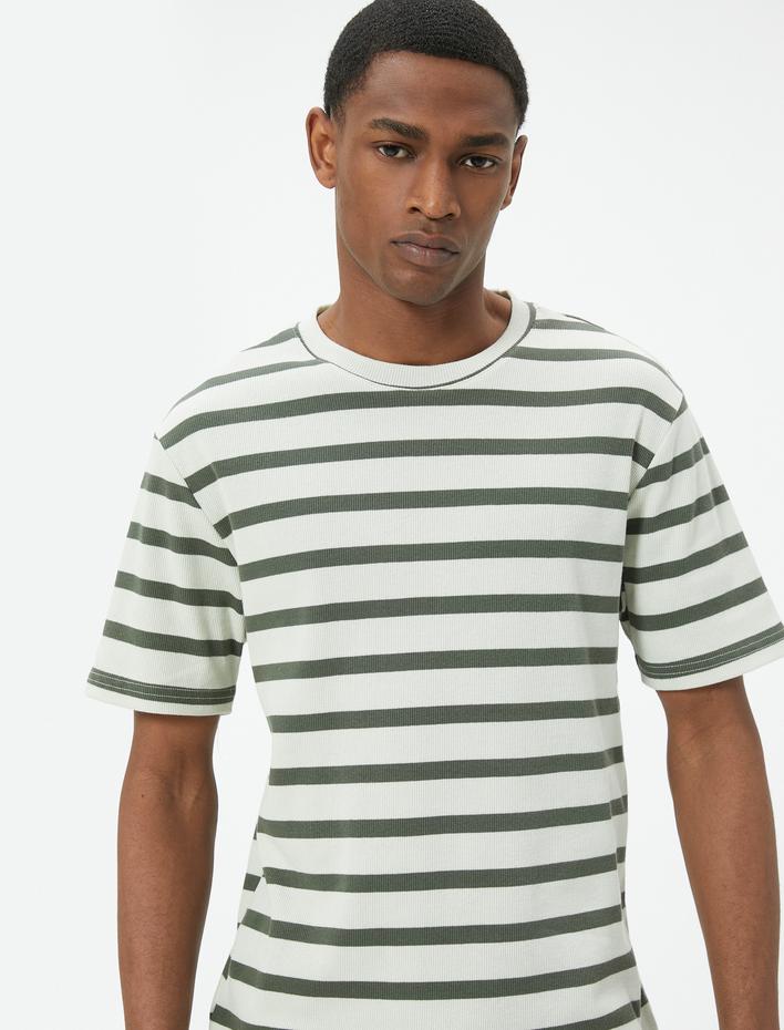  Basic Tişört Slim Fit Çizgili Bisiklet Yaka Kısa Kollu