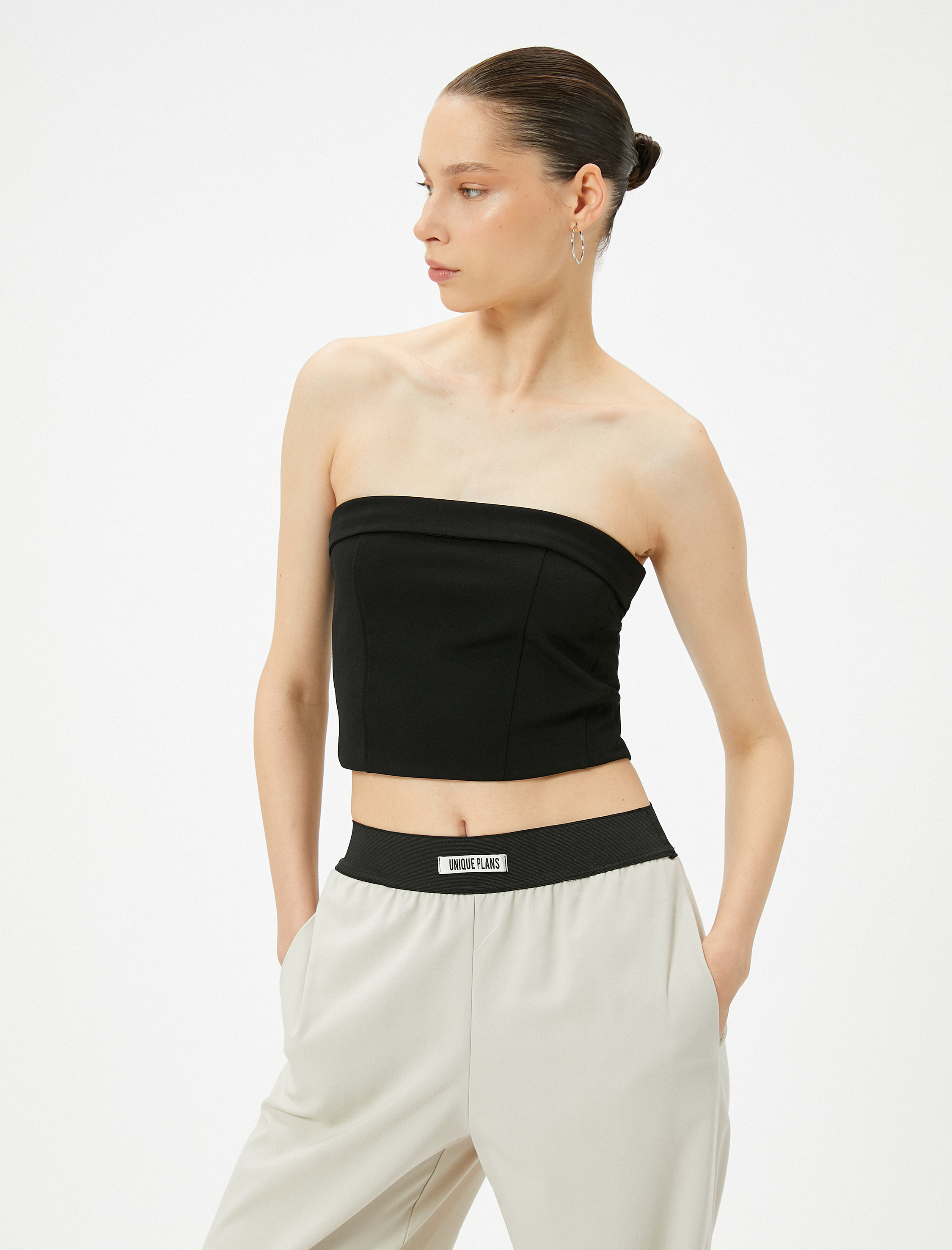   Straplez Crop Üst Kat Detaylı