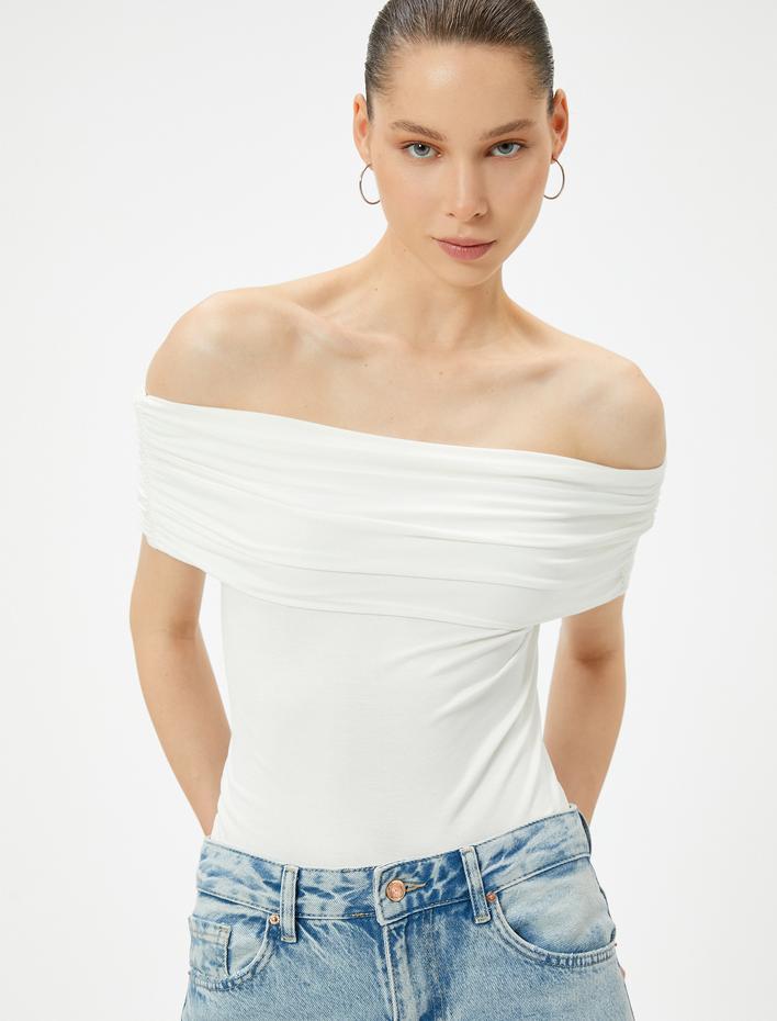  Omzu Açık Tişört Drape Detaylı Slim Fit Viskoz Kumaş