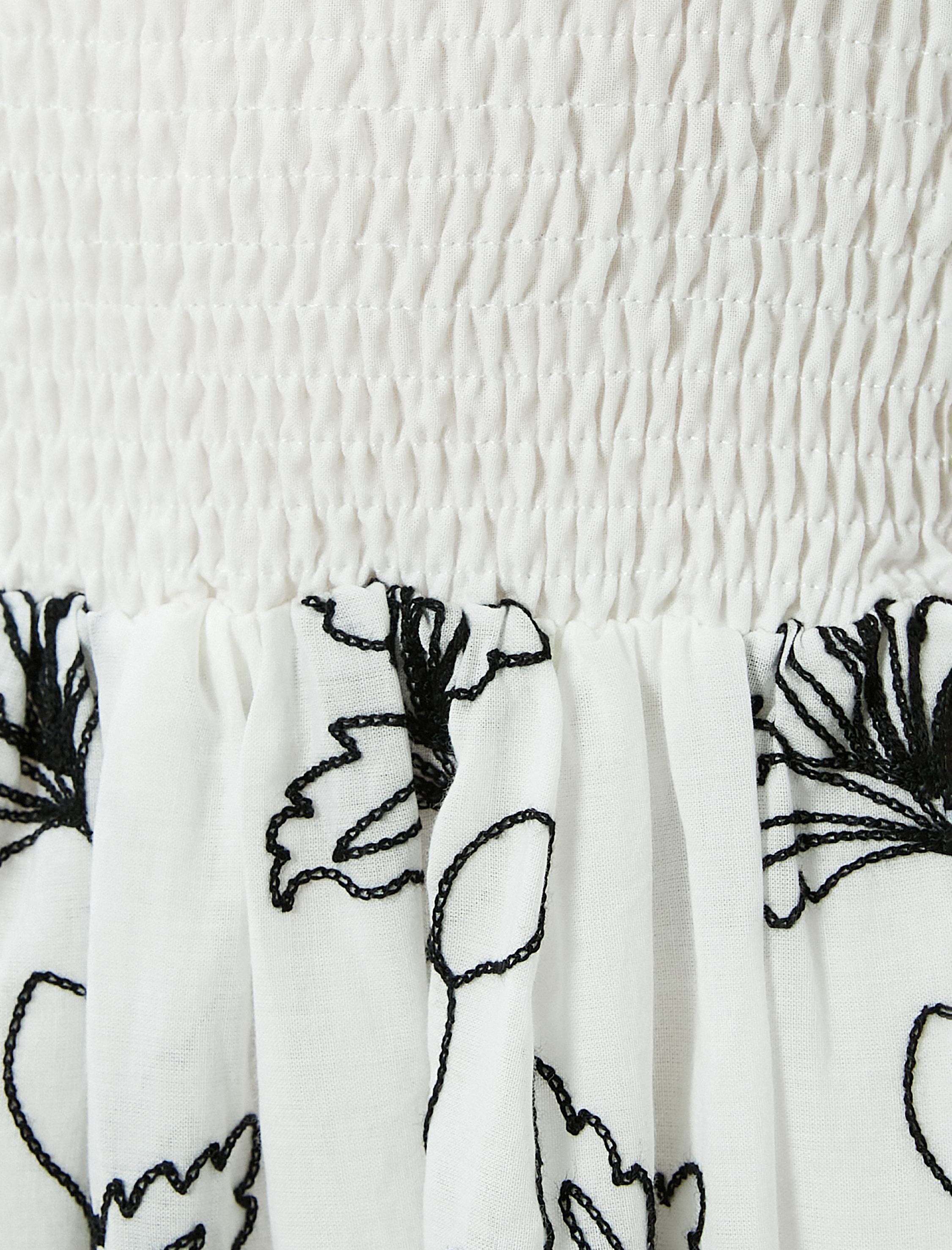   Çiçekli Midi Elbise Gipeli Askılı Kare Yaka