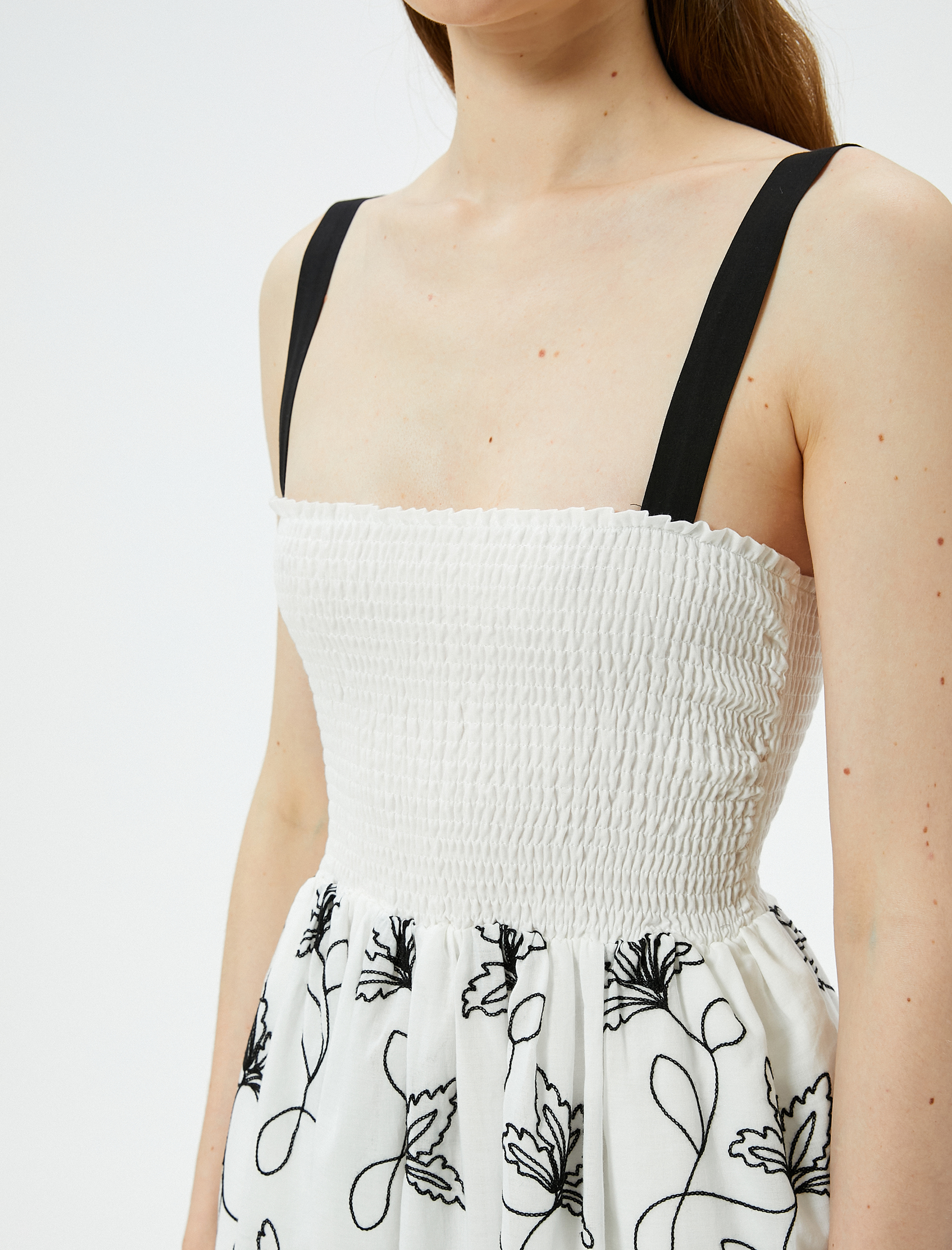   Çiçekli Midi Elbise Gipeli Askılı Kare Yaka