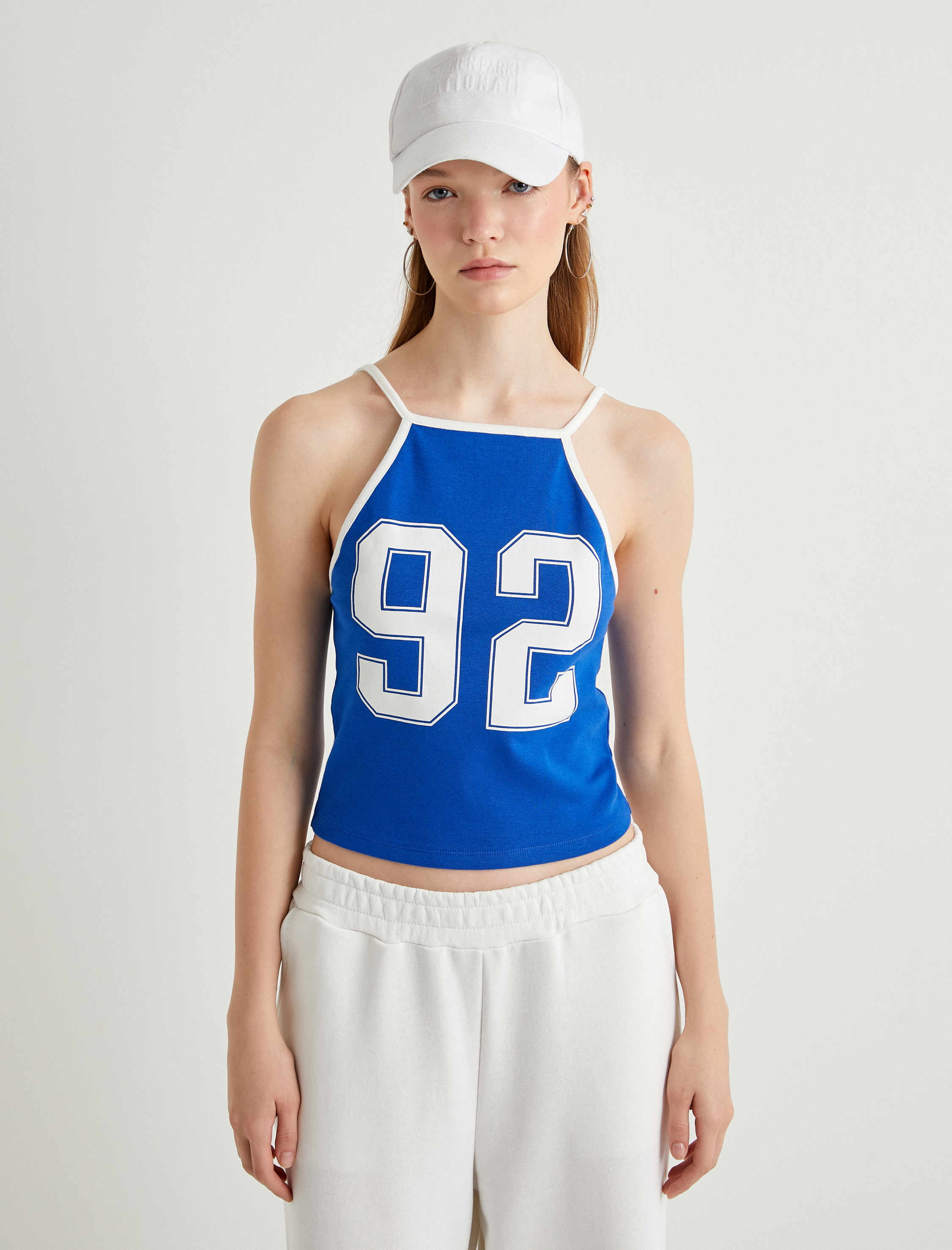   Halter Yaka Üst Rakam Baskılı İnce Askılı Slim Fit