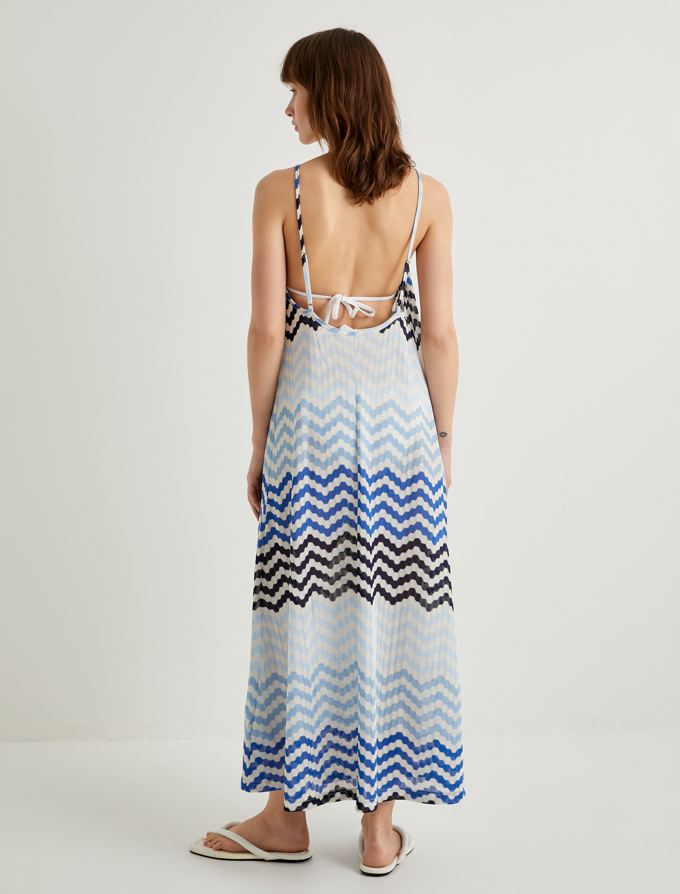   Uzun Plaj Elbisesi Askılı V Yaka Pileli