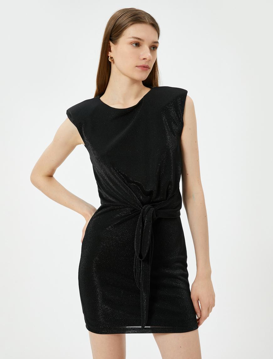   Parıltılı Mini Vatkalı Elbise Kolsuz Düğüm Detaylı Yuvarlak Yaka Astarlı Slim Fit