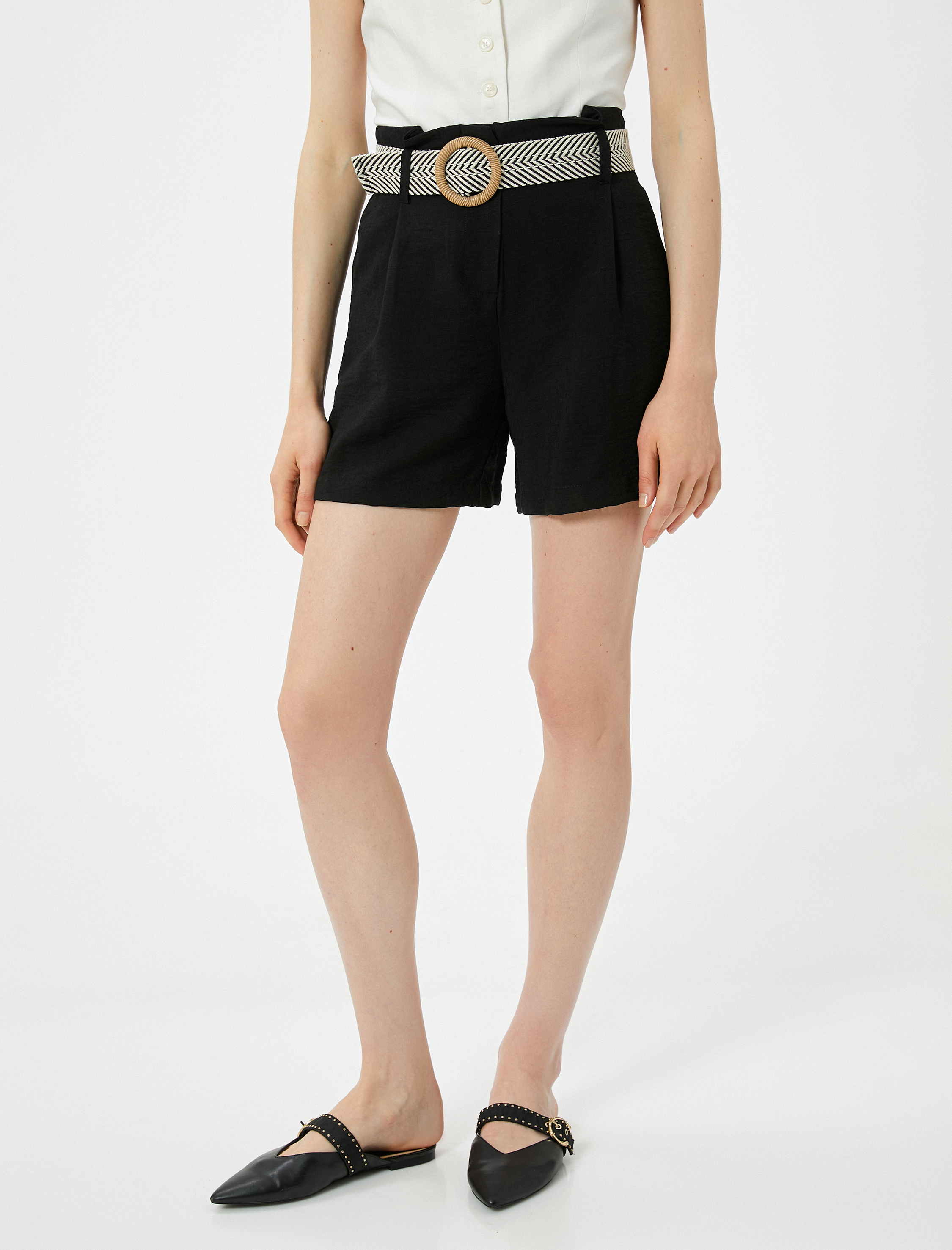   Mini Şort Kemer Detaylı Cepli Viskon Normal Bel