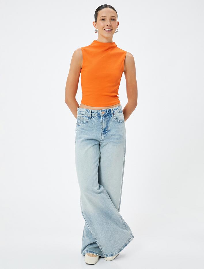  Fitilli Atlet Crop Dik Yaka Kolsuz Pamuklu