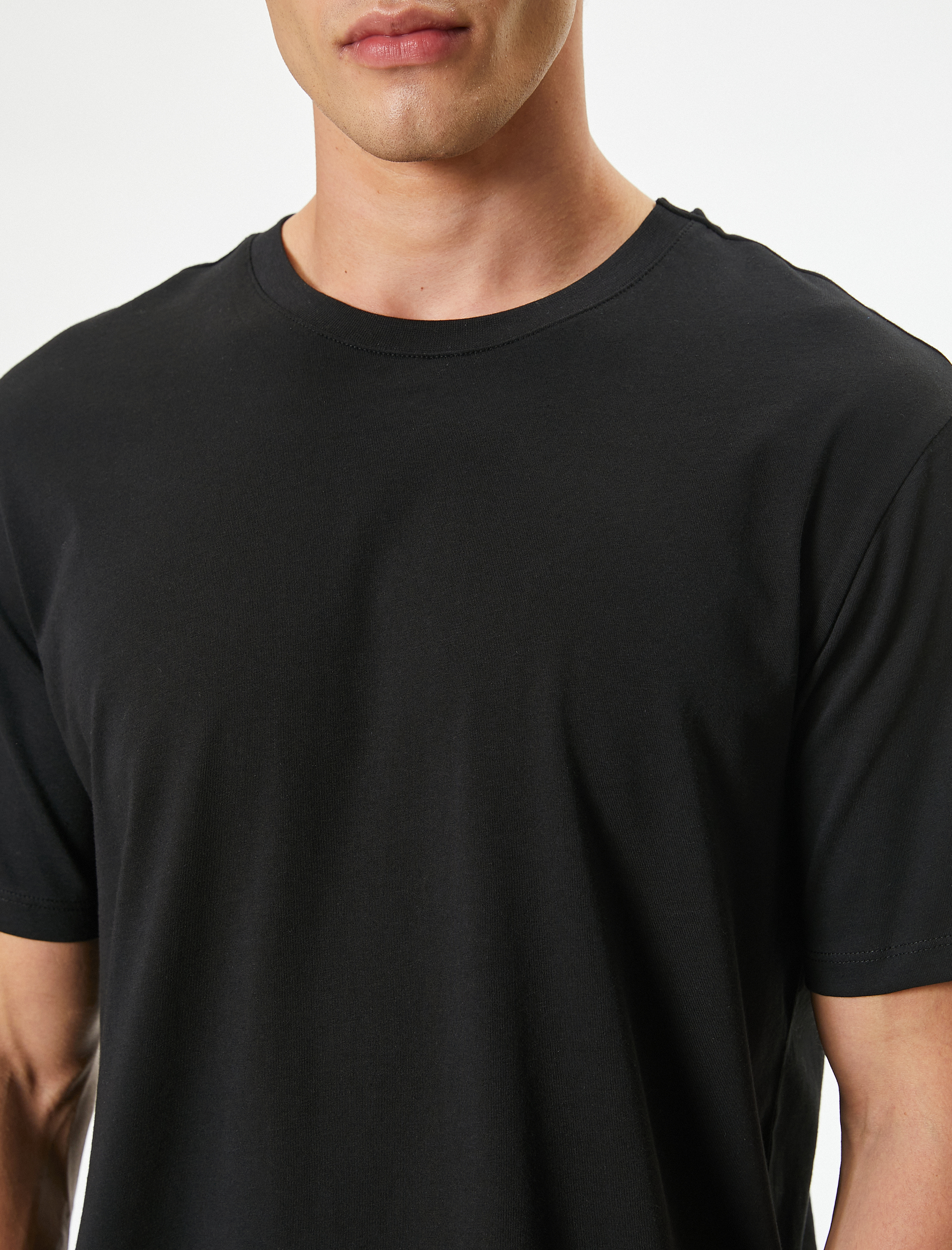   Bisiklet Yaka Regular Fit Pamuklu Kısa Kollu Basic Tişört